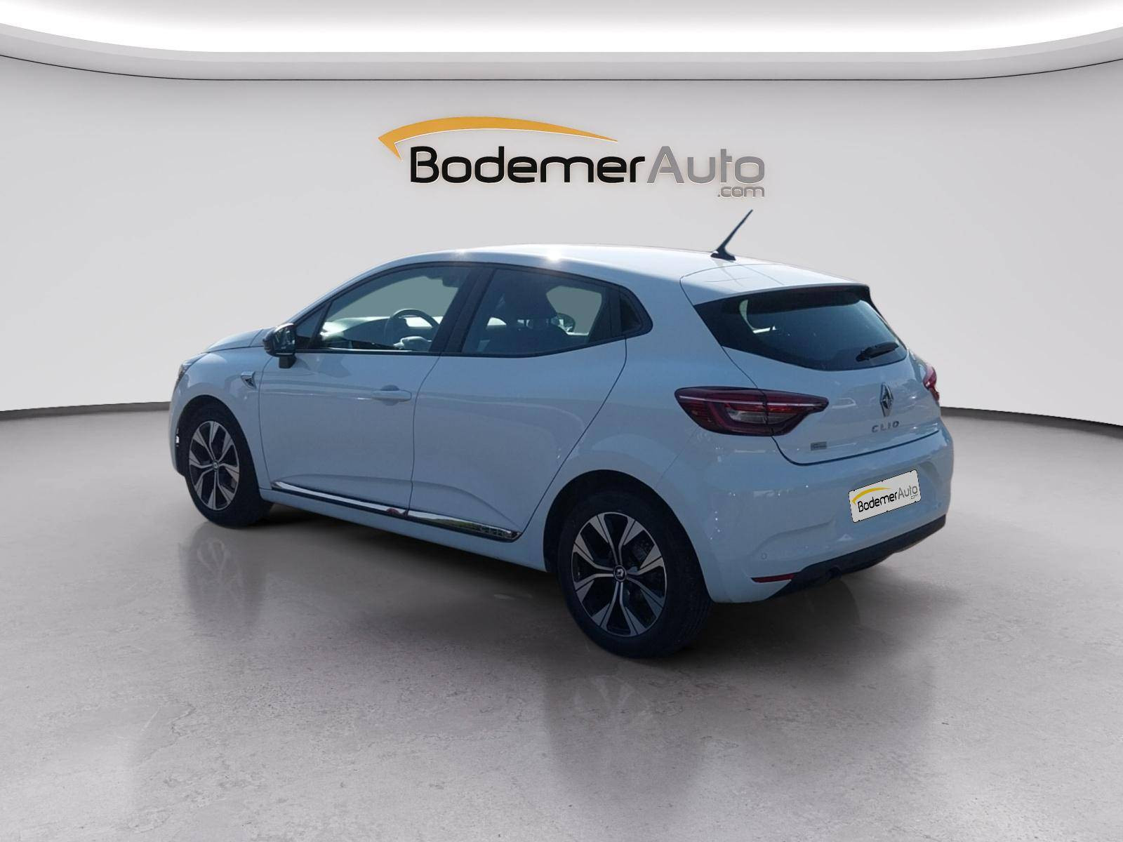 Vente en ligne Renault Clio 5 Clio TCe 90 - 21N au prix de 12 990 €