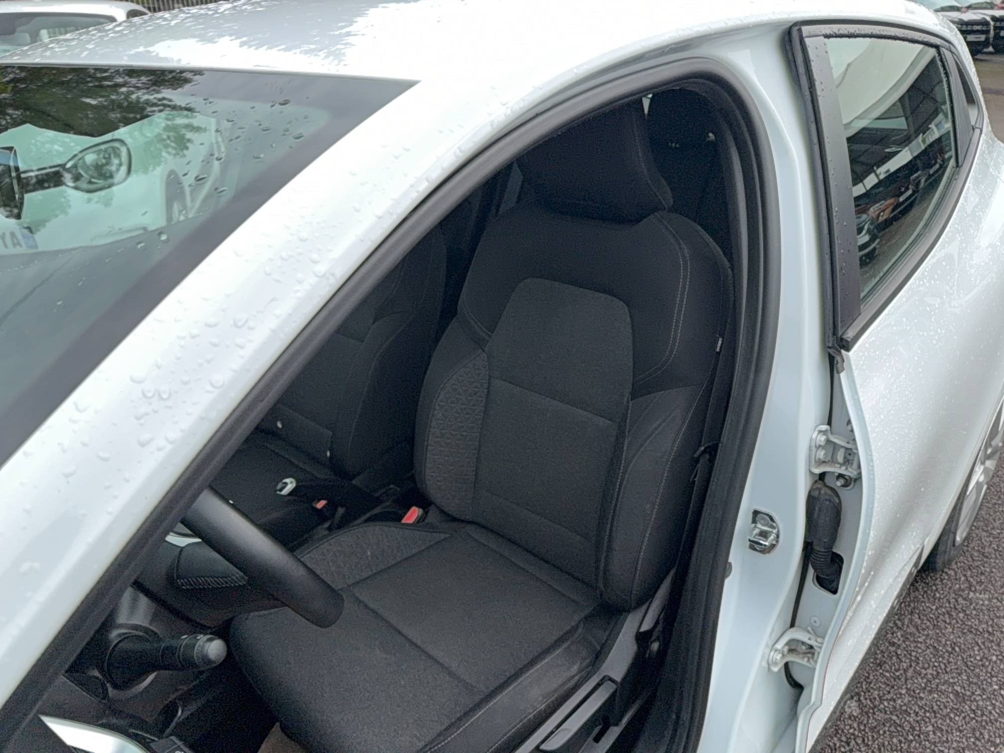 Vente en ligne Renault Clio 5 Clio SCe 65 - 21 au prix de 10 590 €