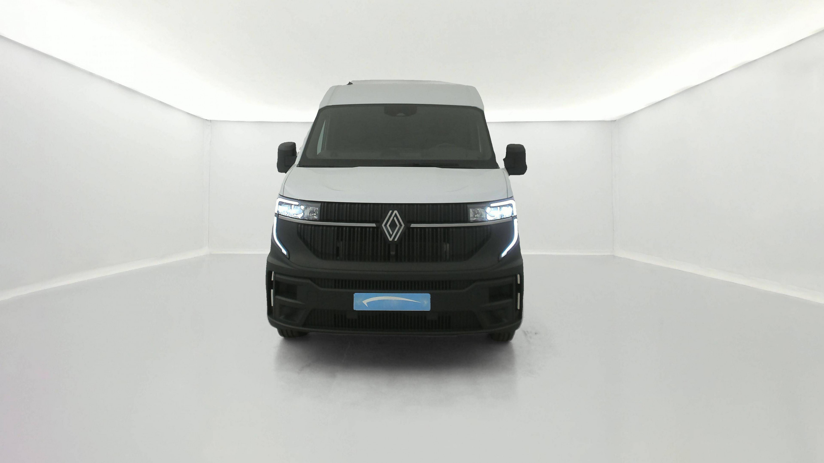 Vente en ligne Renault Master Fourgon MASTER FG BLUE DCI 130 L2H2 3T5 TR au prix de 29 900 €
