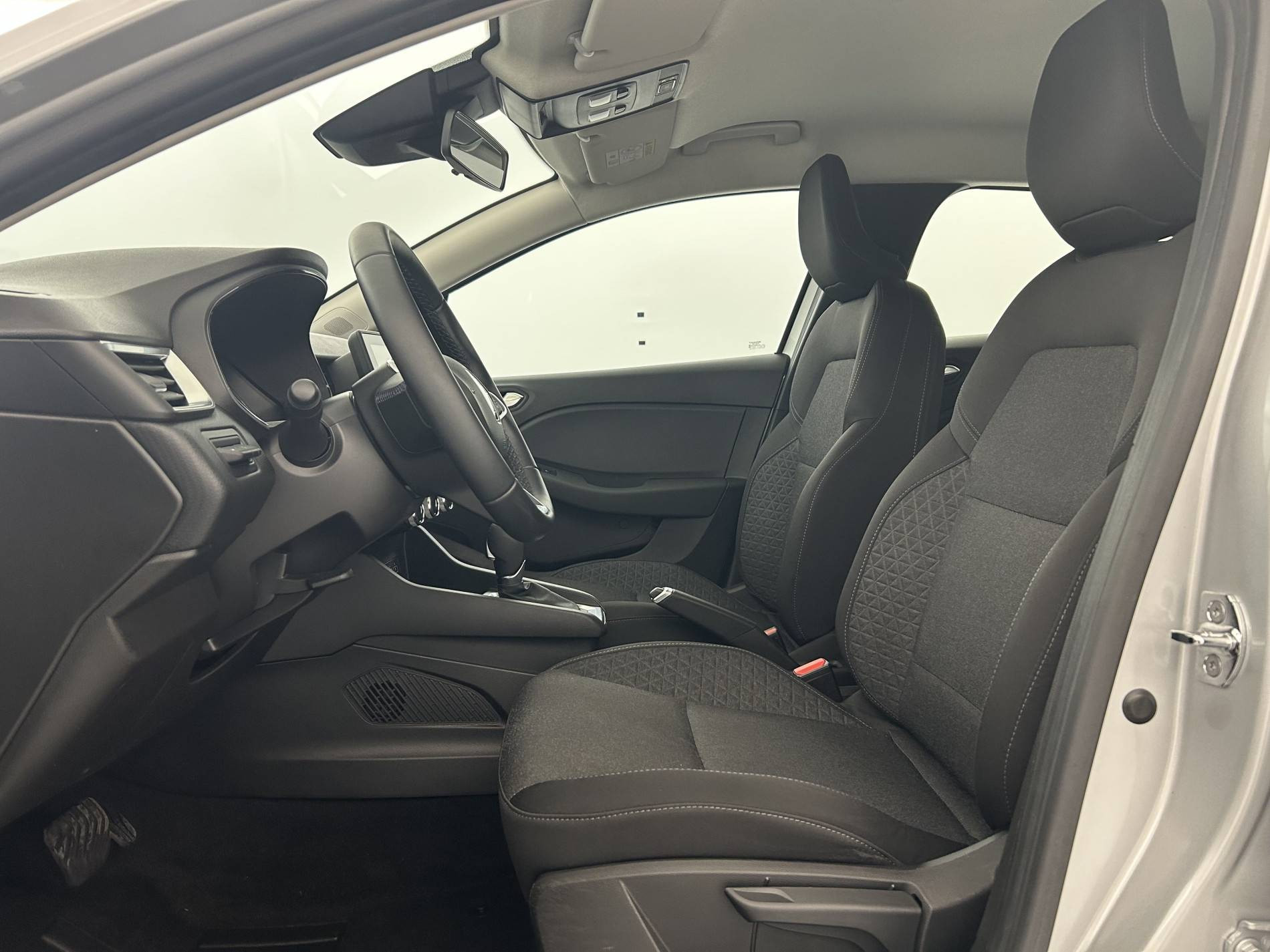 Vente en ligne Renault Clio 5 Clio E-Tech 140 - 21N au prix de 14 490 €