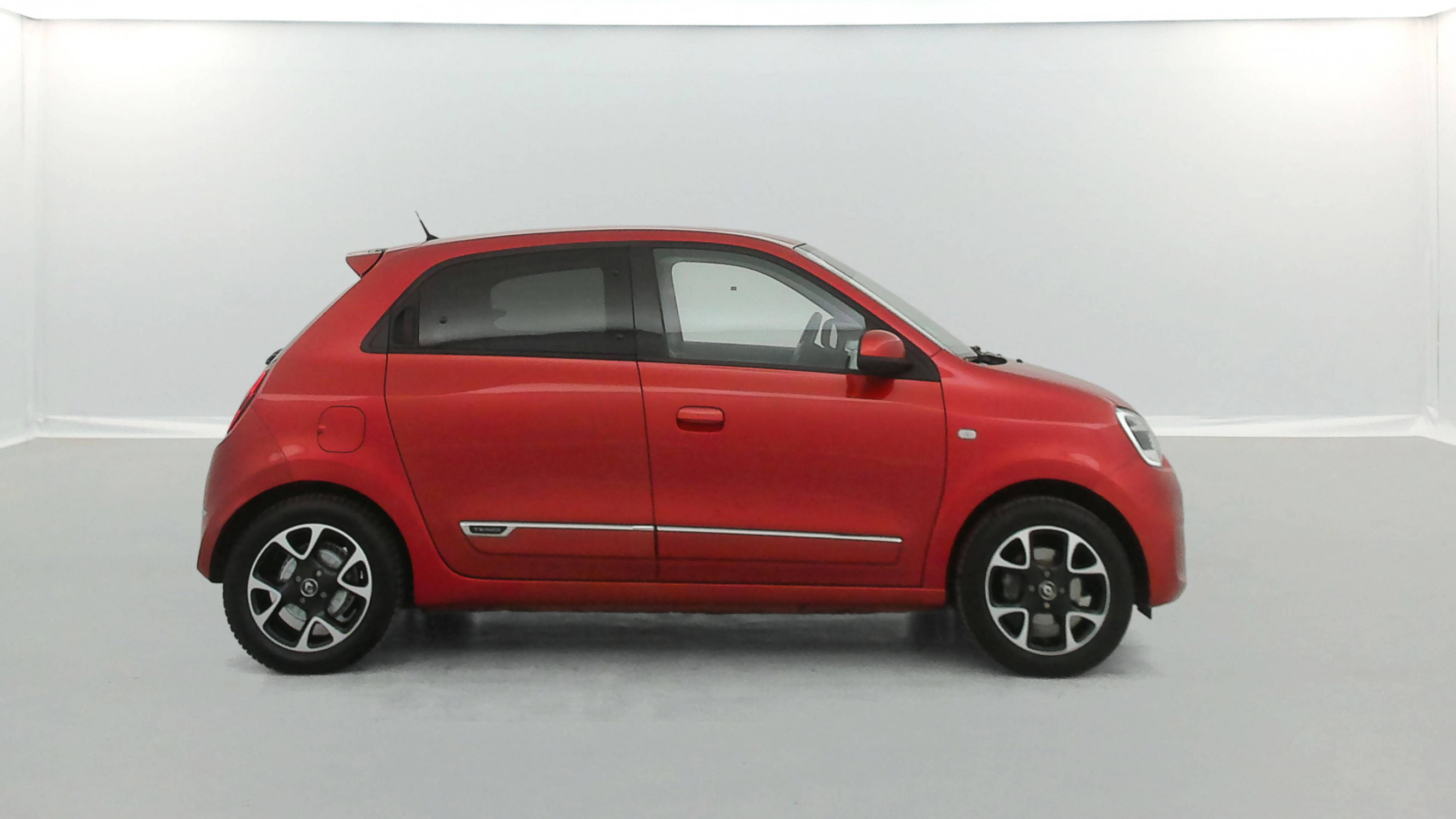 Vente en ligne Renault Twingo 3  TCe 95 au prix de 11 390 €