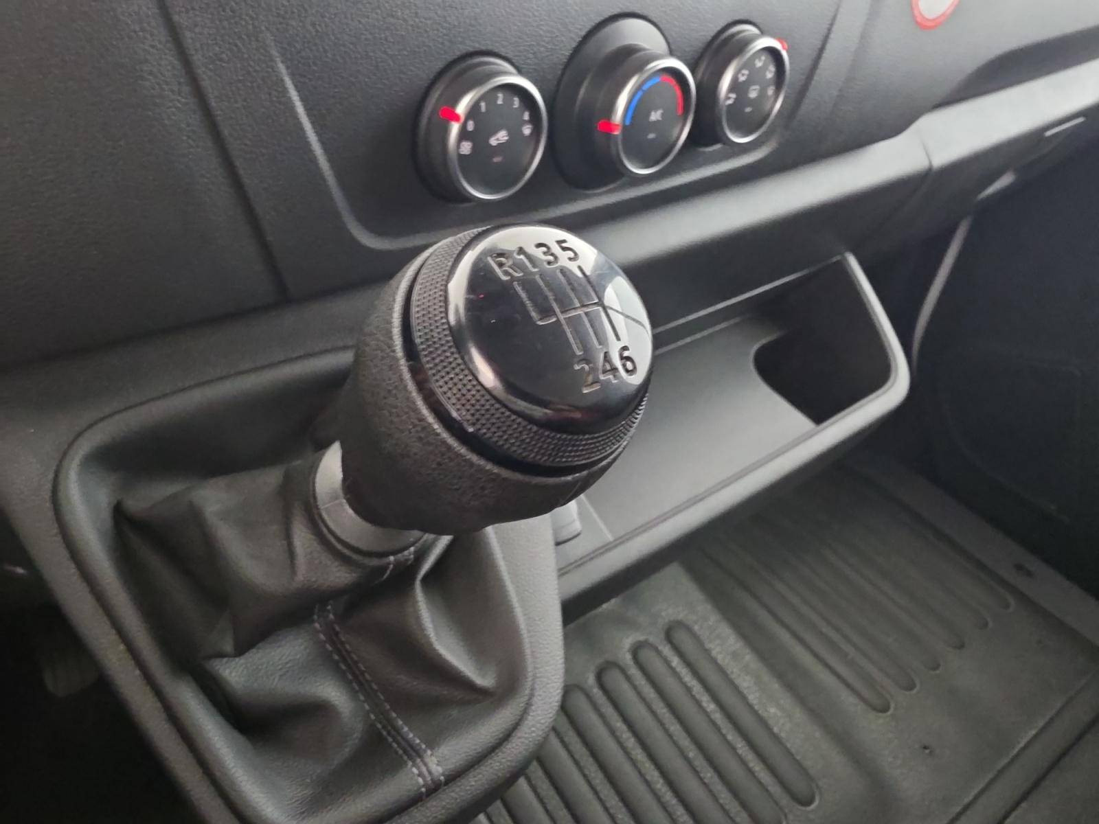 Vente en ligne Renault Master Fourgon MASTER FGN TRAC F3500 L3H3 BLUE DCI 135 au prix de 26 990 €