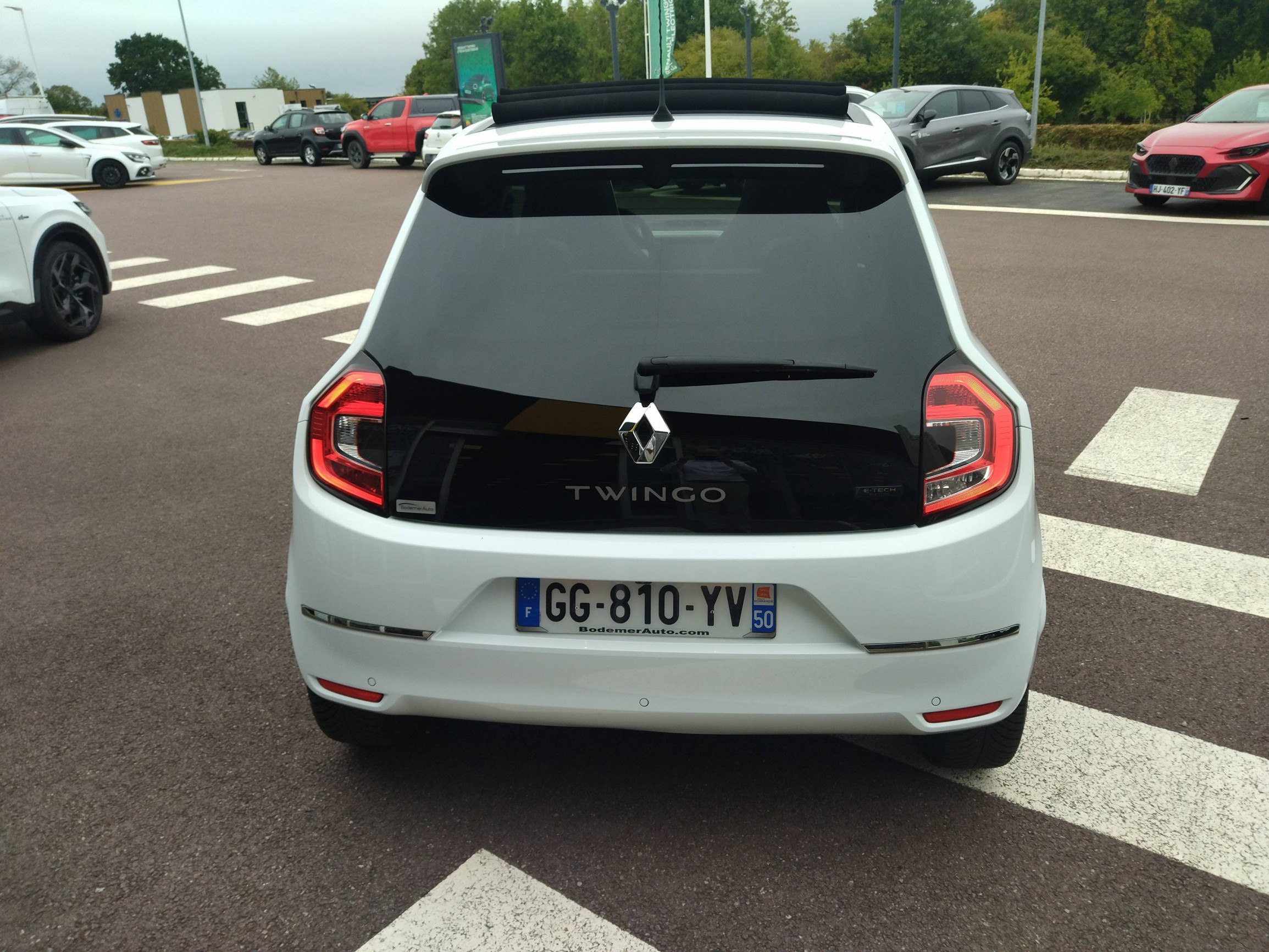Vente en ligne Renault Twingo Electrique Twingo III E-Tech au prix de 12 189 €