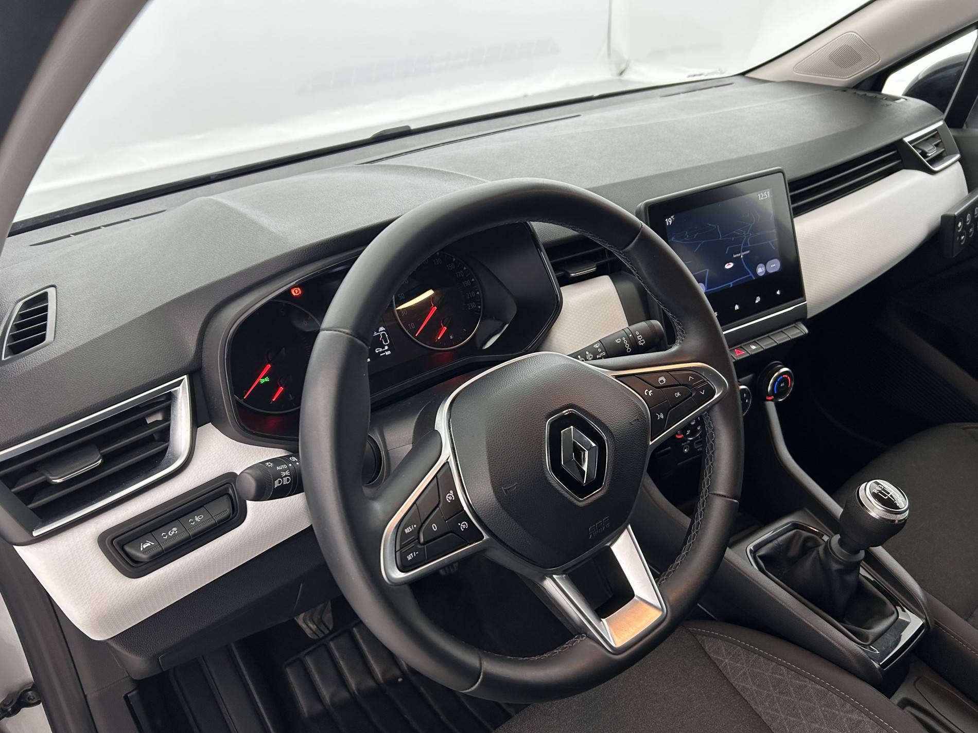 Vente en ligne Renault Clio 5 Clio TCe 90 au prix de 13 890 €
