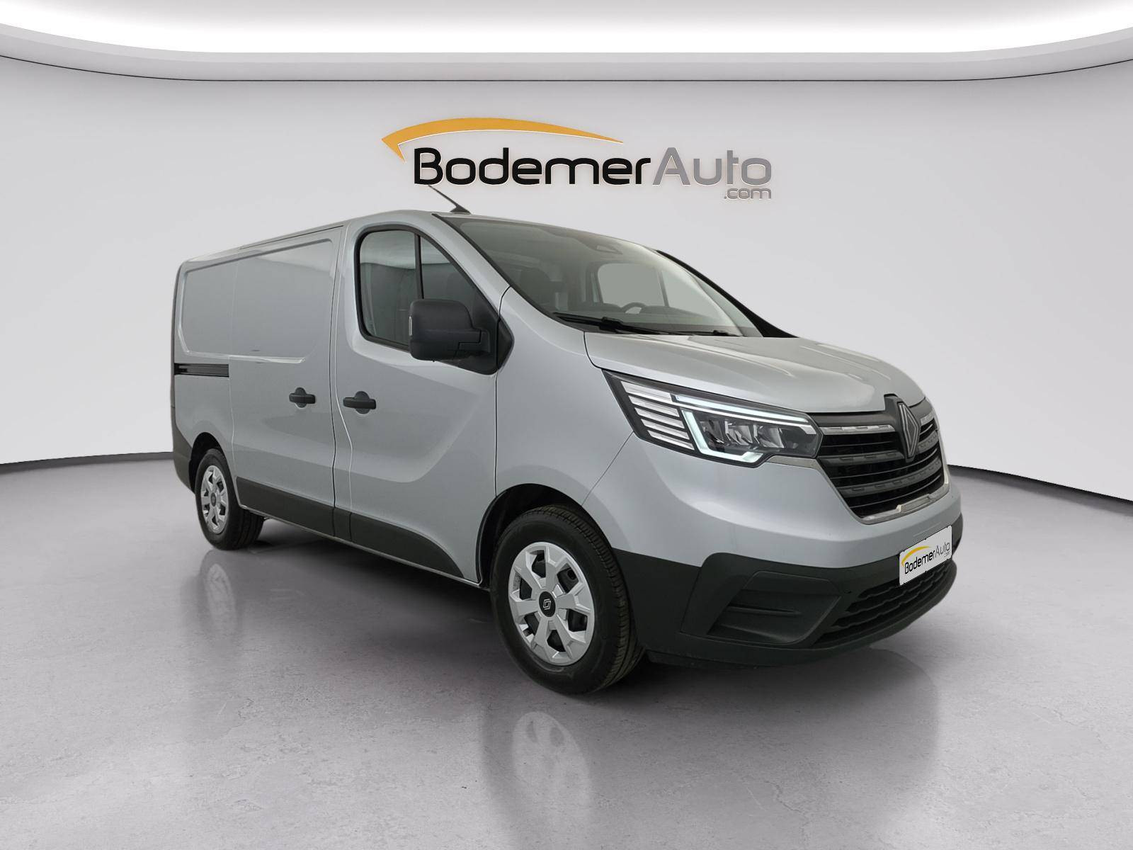 Vente en ligne Renault Trafic 3 Fourgon TRAFIC FG BLUE DCI 170 L1H1 2T8 AUTO au prix de 32 490 €