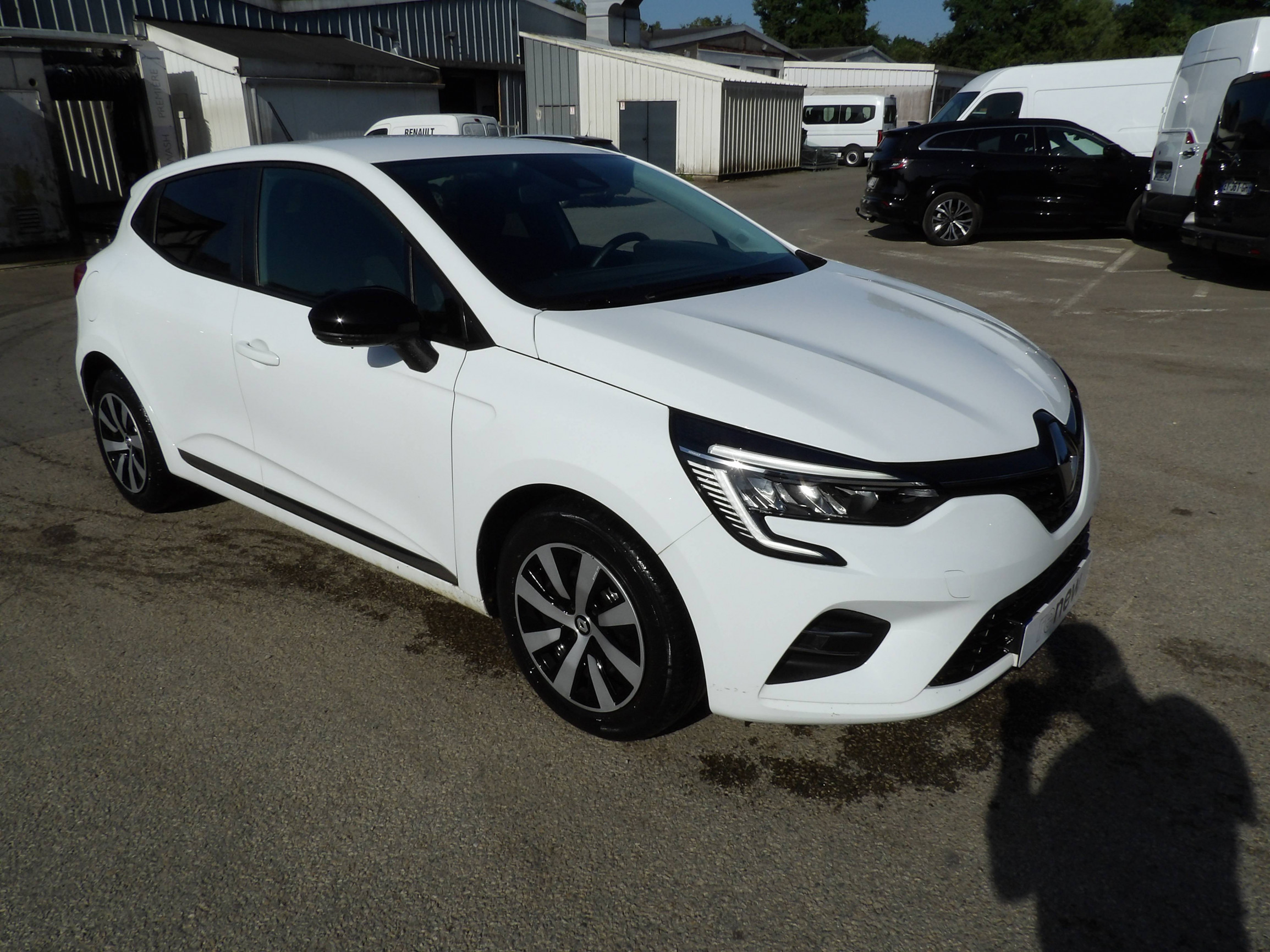 Vente en ligne Renault Clio 5 Clio TCe 90 au prix de 13 999 €