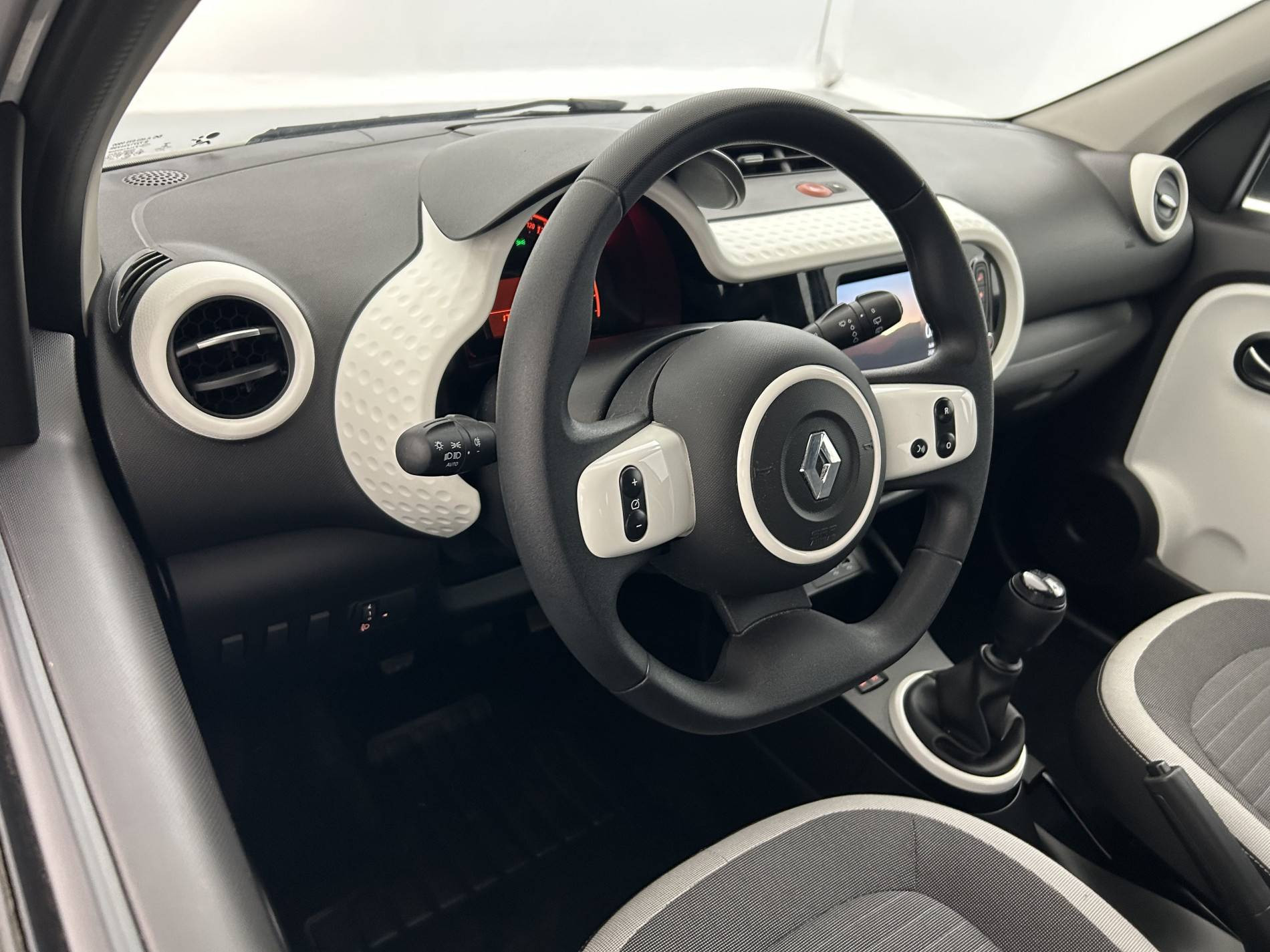 Vente en ligne Renault Twingo 3  SCe 65 au prix de 12 290 €