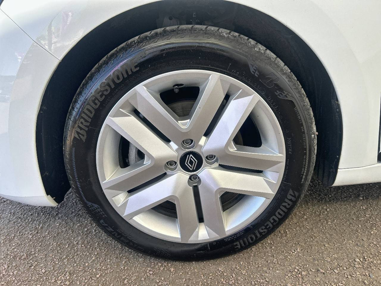 Vente en ligne Renault Clio 5 Clio E-Tech full hybrid 145 ch GSR2 au prix de 20 490 €