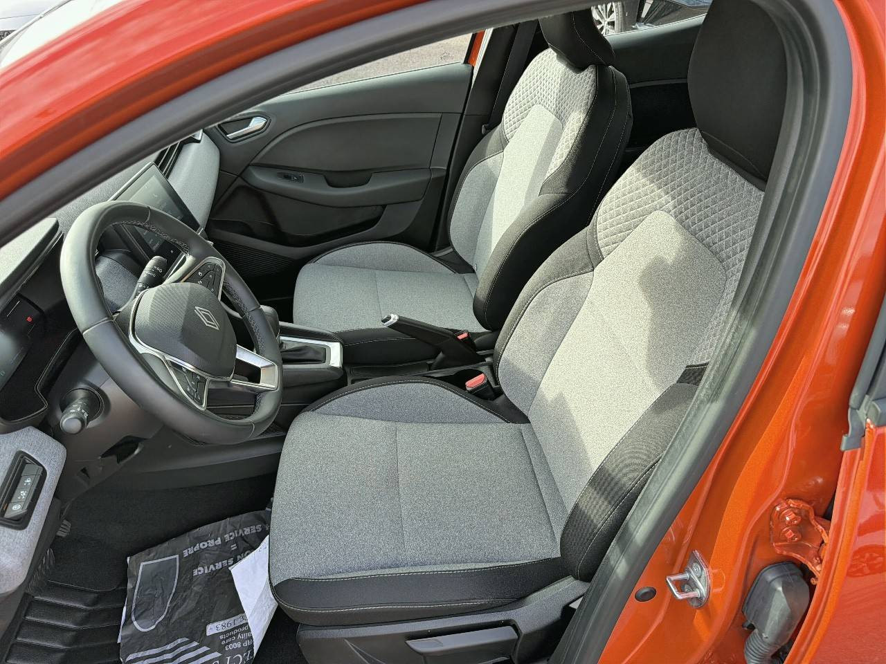Vente en ligne Renault Clio 5 Clio E-Tech full hybrid 145 ch GSR2 au prix de 17 590 €