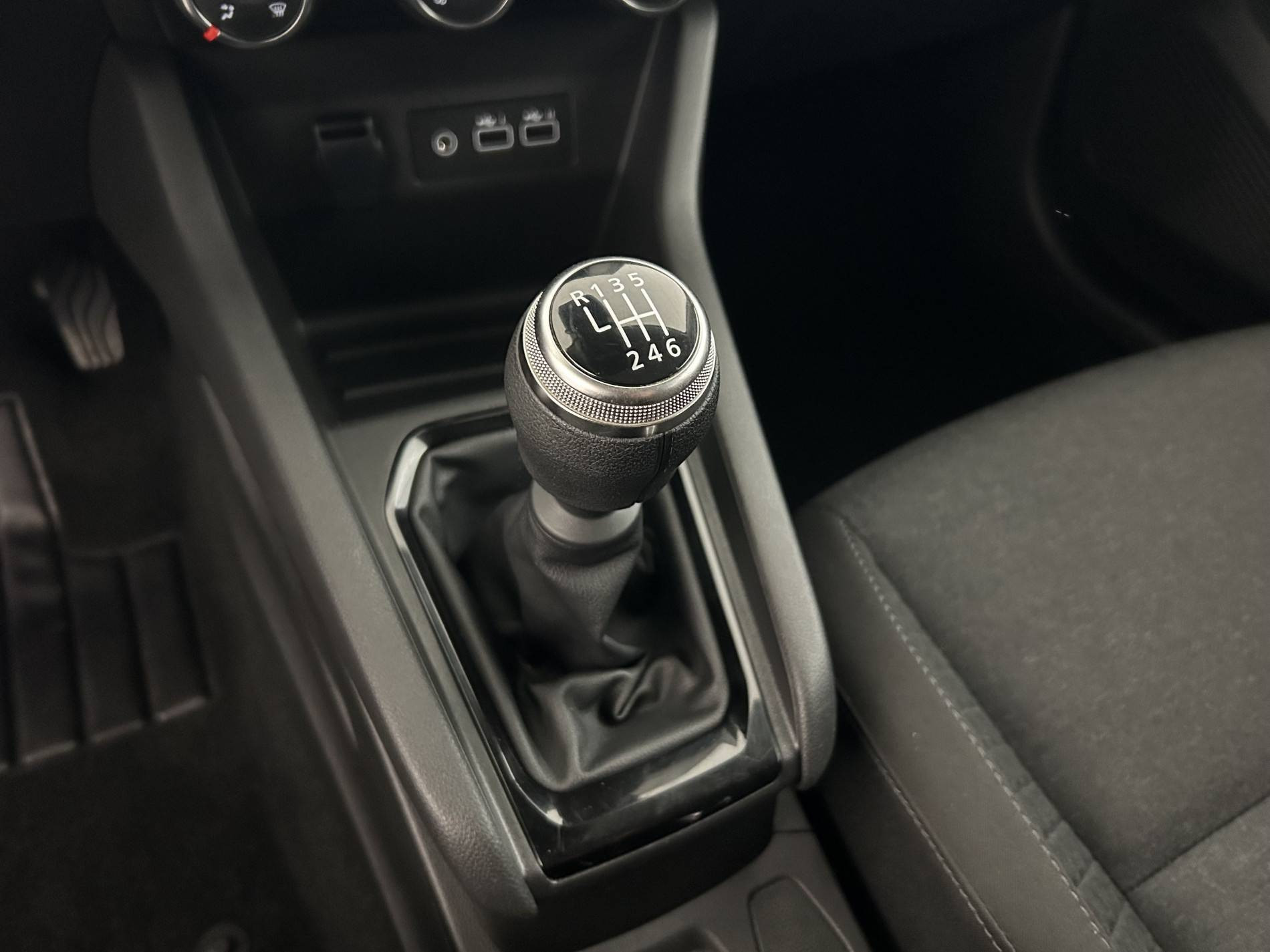 Vente en ligne Renault Clio 5 Clio TCe 90 au prix de 13 990 €