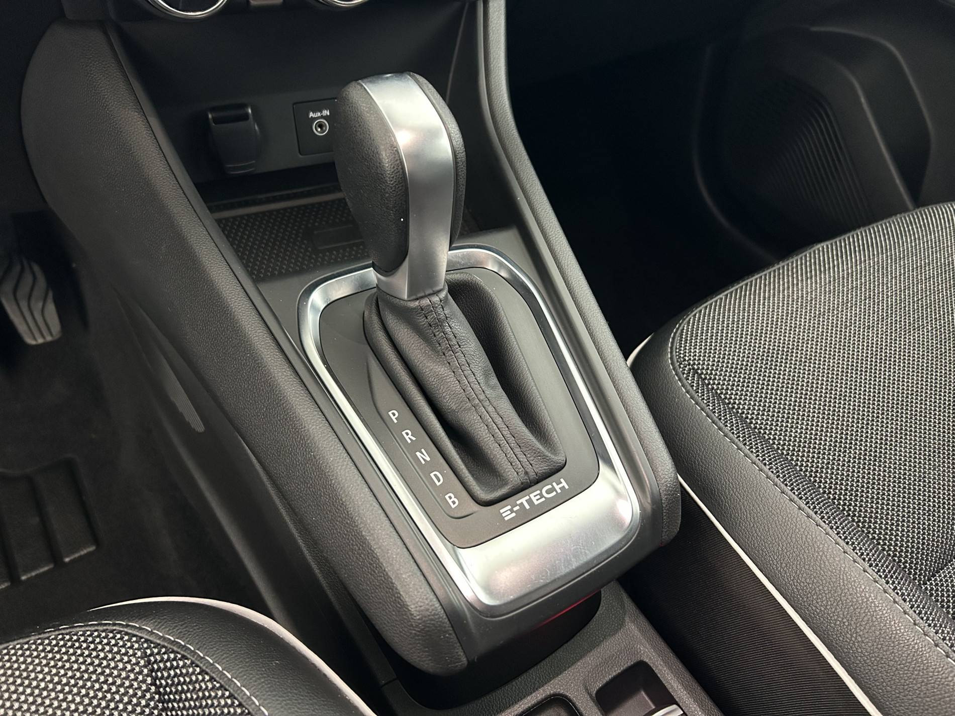 Vente en ligne Renault Captur  E-Tech hybride rechargeable 160 au prix de 18 990 €