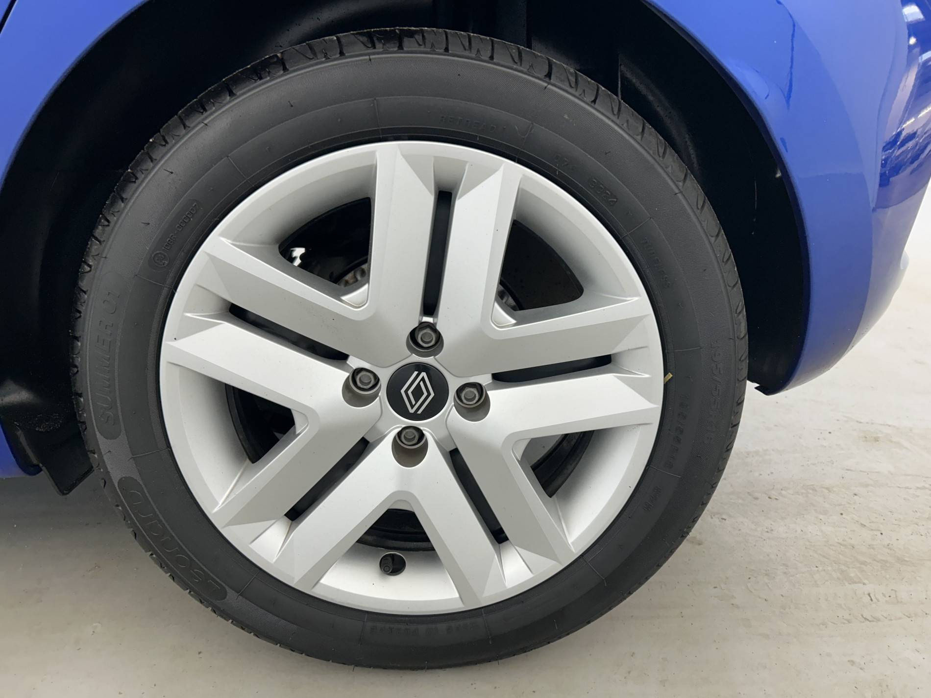 Vente en ligne Renault Clio 5 Clio TCe 90 au prix de 15 290 €