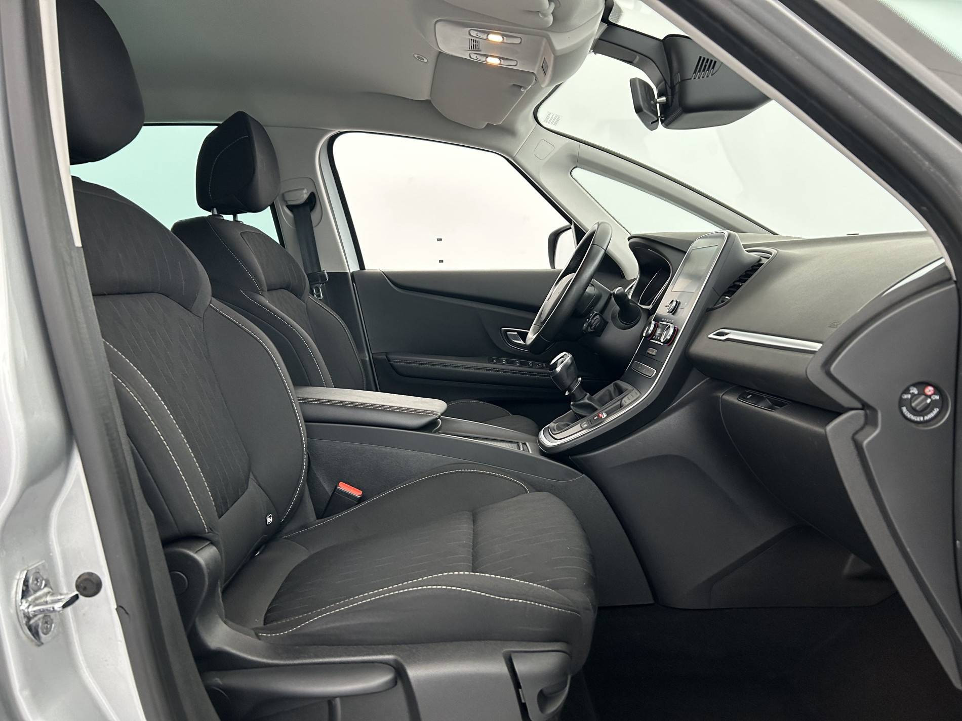 Vente en ligne Renault Scenic 4 Scenic TCe 115 FAP au prix de 13 390 €