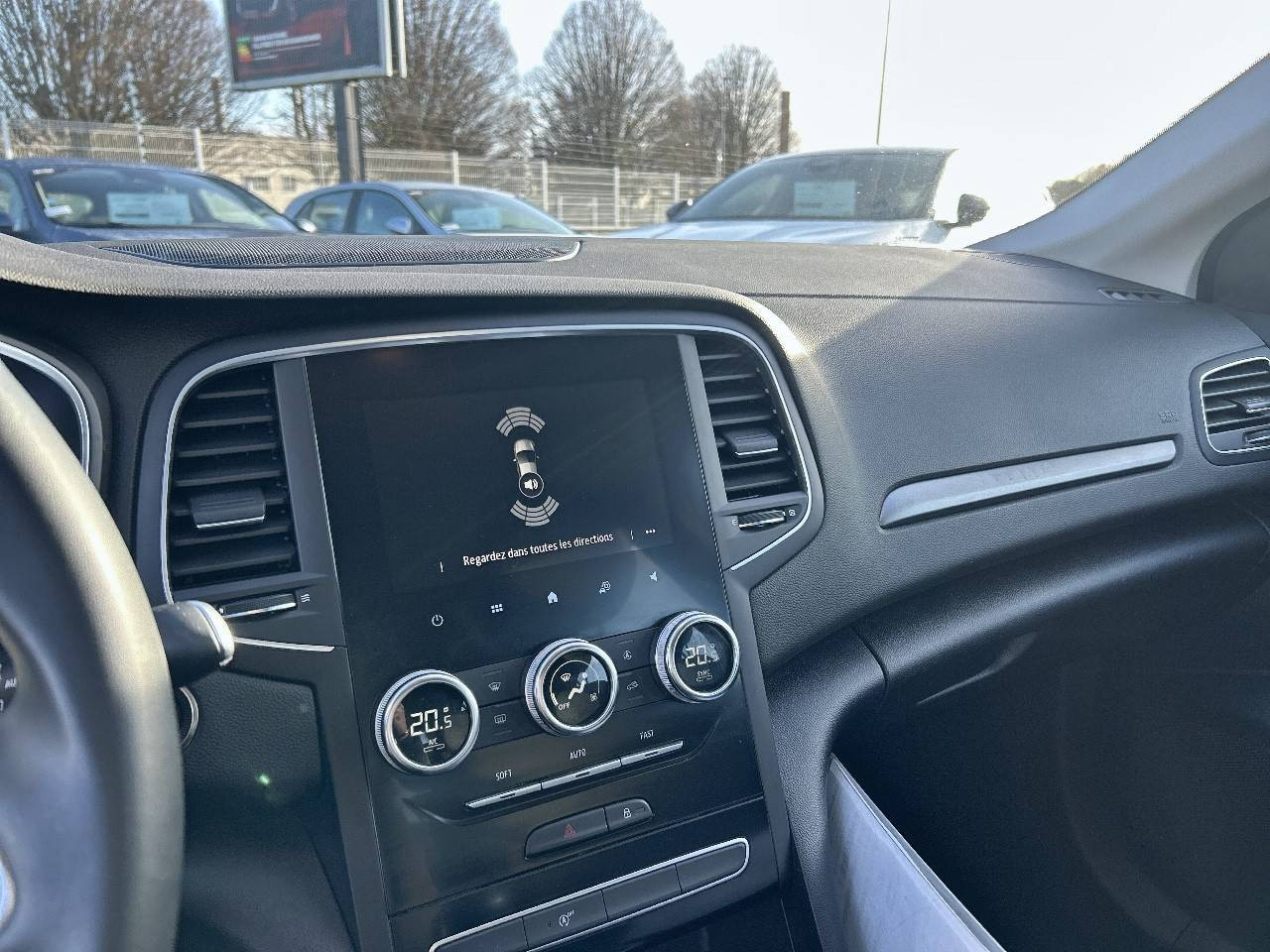 Vente en ligne Renault Megane 4  Blue dCi 115 au prix de 16 490 €