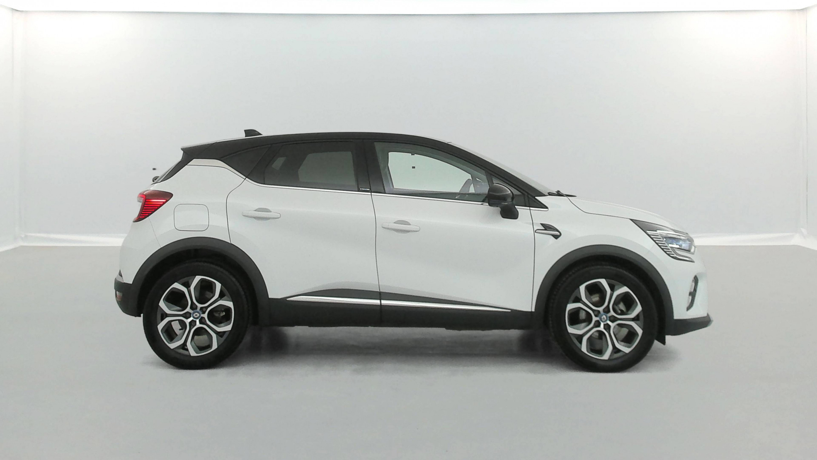 Vente en ligne Renault Captur  E-Tech Plug-in 160 au prix de 16 491 €
