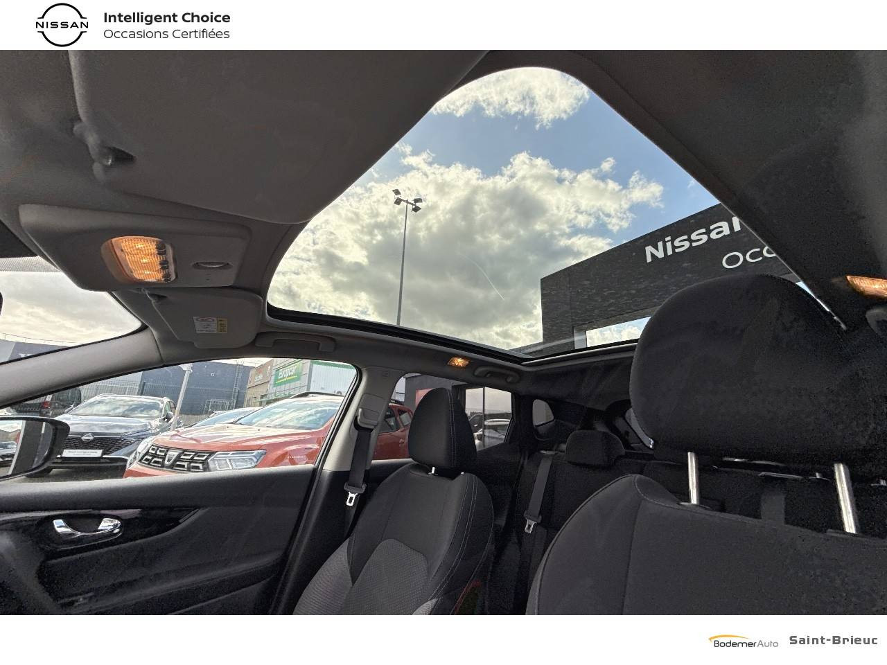 Vente en ligne Nissan Qashqai Qashqai 1.5 dCi 115 au prix de 16 990 €
