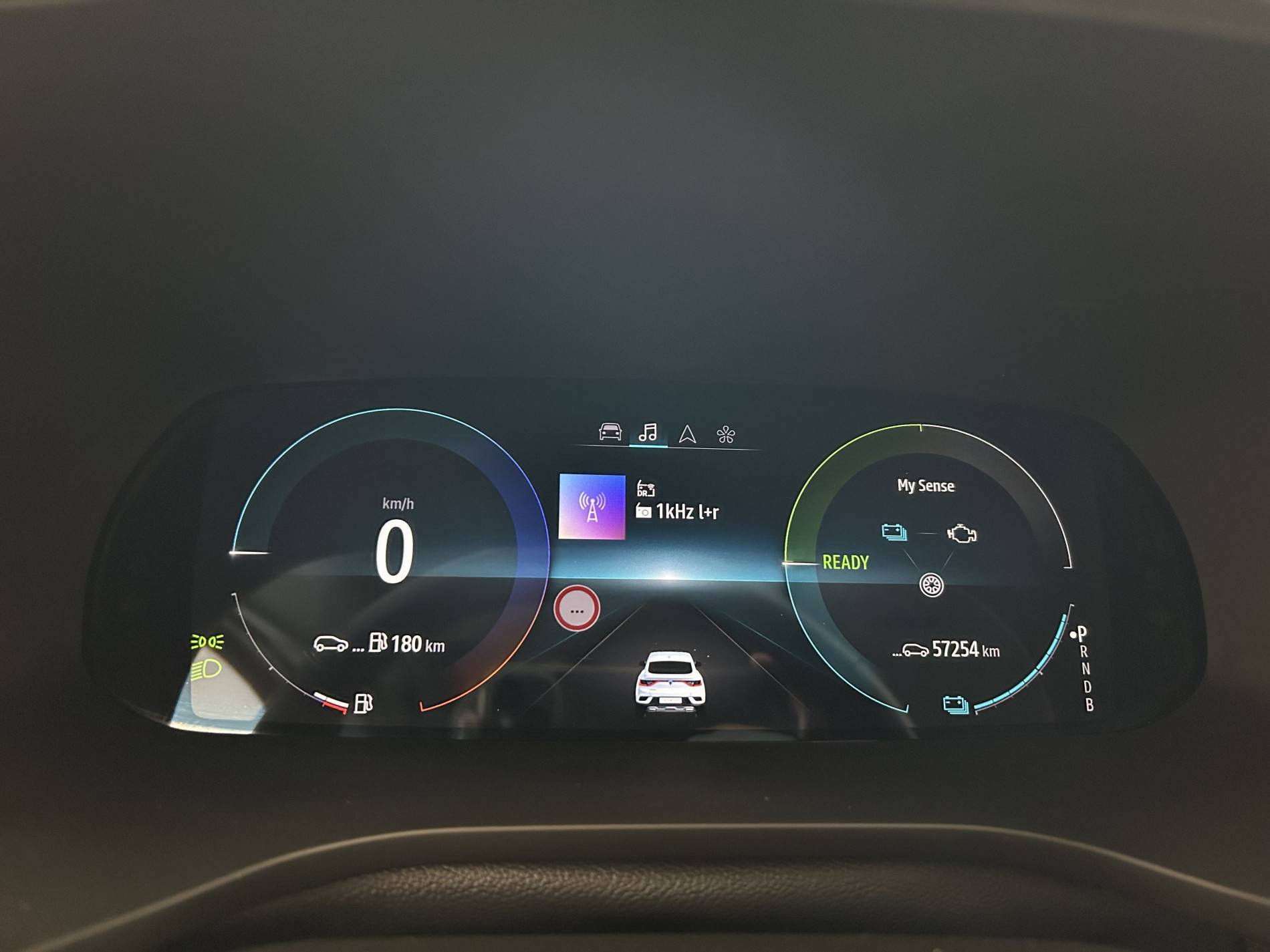 Vente en ligne Renault Arkana  E-Tech hybride 145 - 22 au prix de 21 790 €