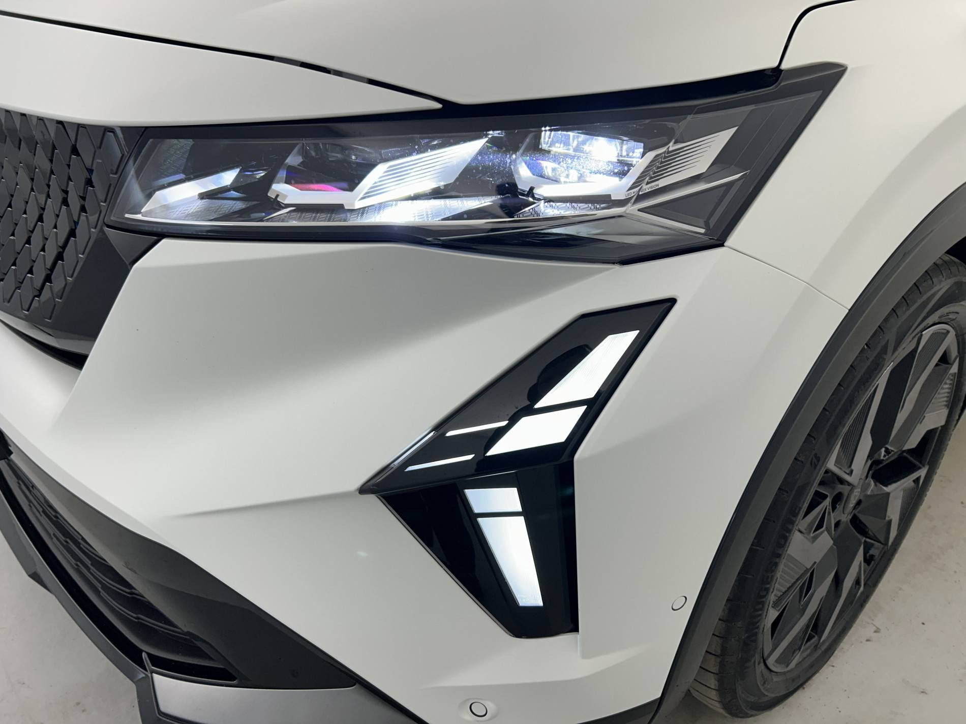 Vente en ligne Renault Rafale  E-Tech full hybrid 200 ch au prix de 39 990 €