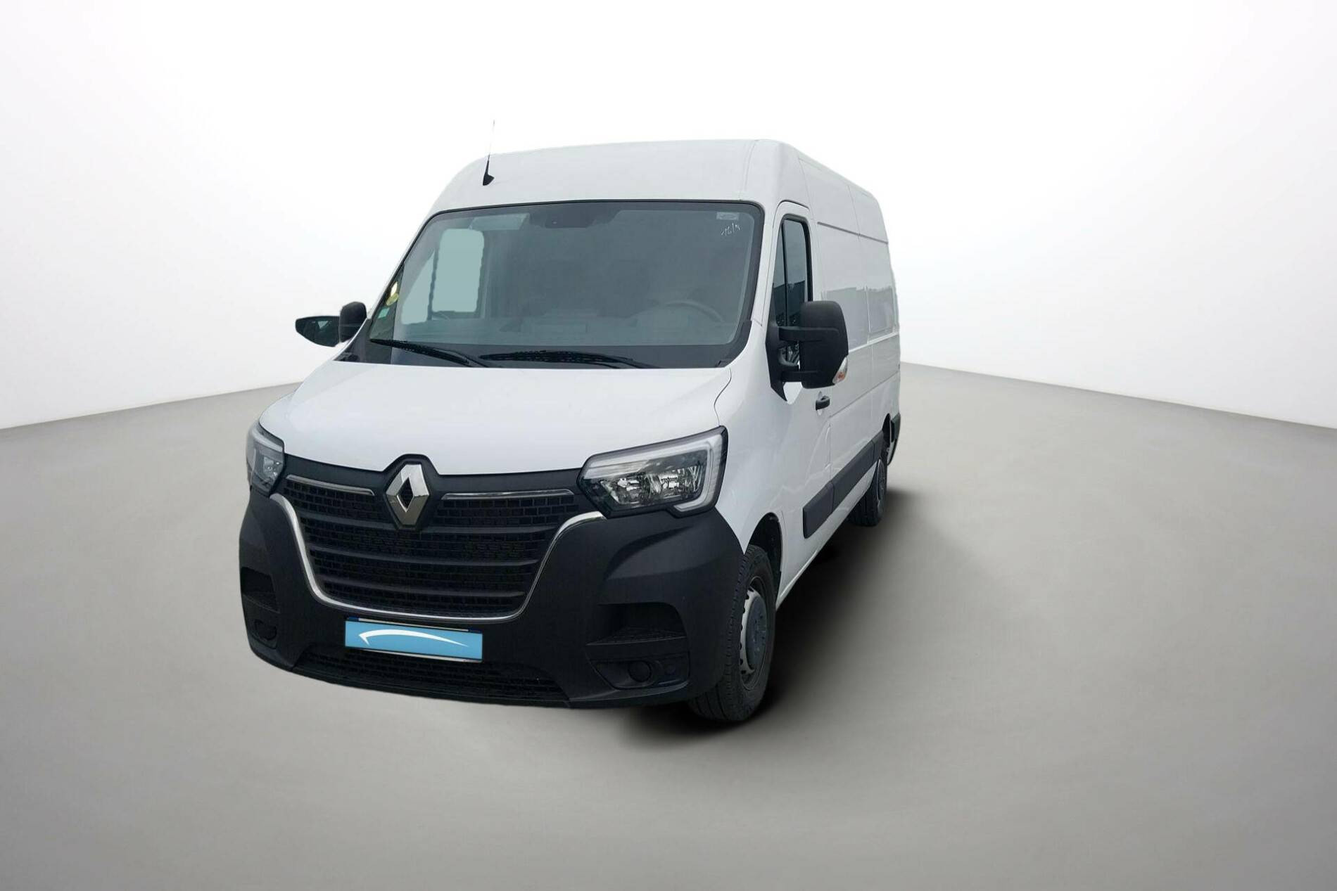 Vente en ligne Renault Master Fourgon MASTER FGN TRAC F3500 L2H2 BLUE DCI 135 au prix de 23 590 €