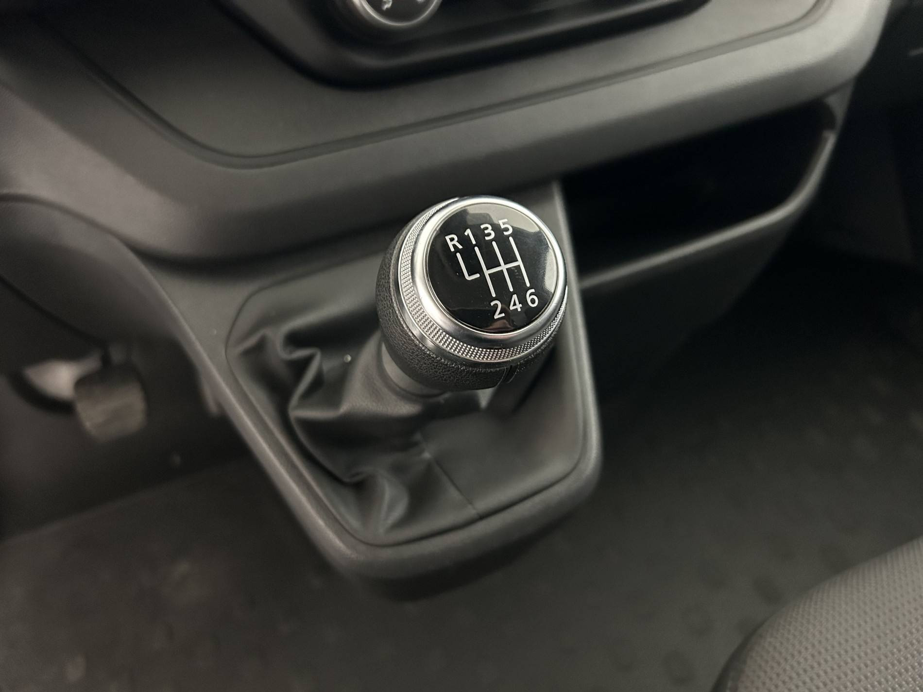 Vente en ligne Renault Trafic 3 Fourgon TRAFIC FG BLUE DCI 130 L1H1 3T GSR2 au prix de 24 590 €