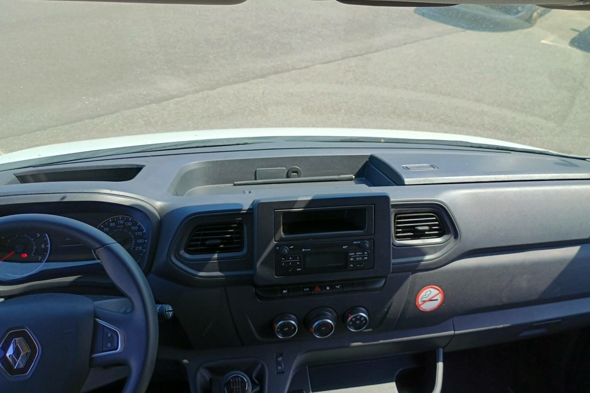 Vente en ligne Renault Master Fourgon MASTER FGN TRAC F3500 L2H2 BLUE DCI 135 au prix de 24 890 €