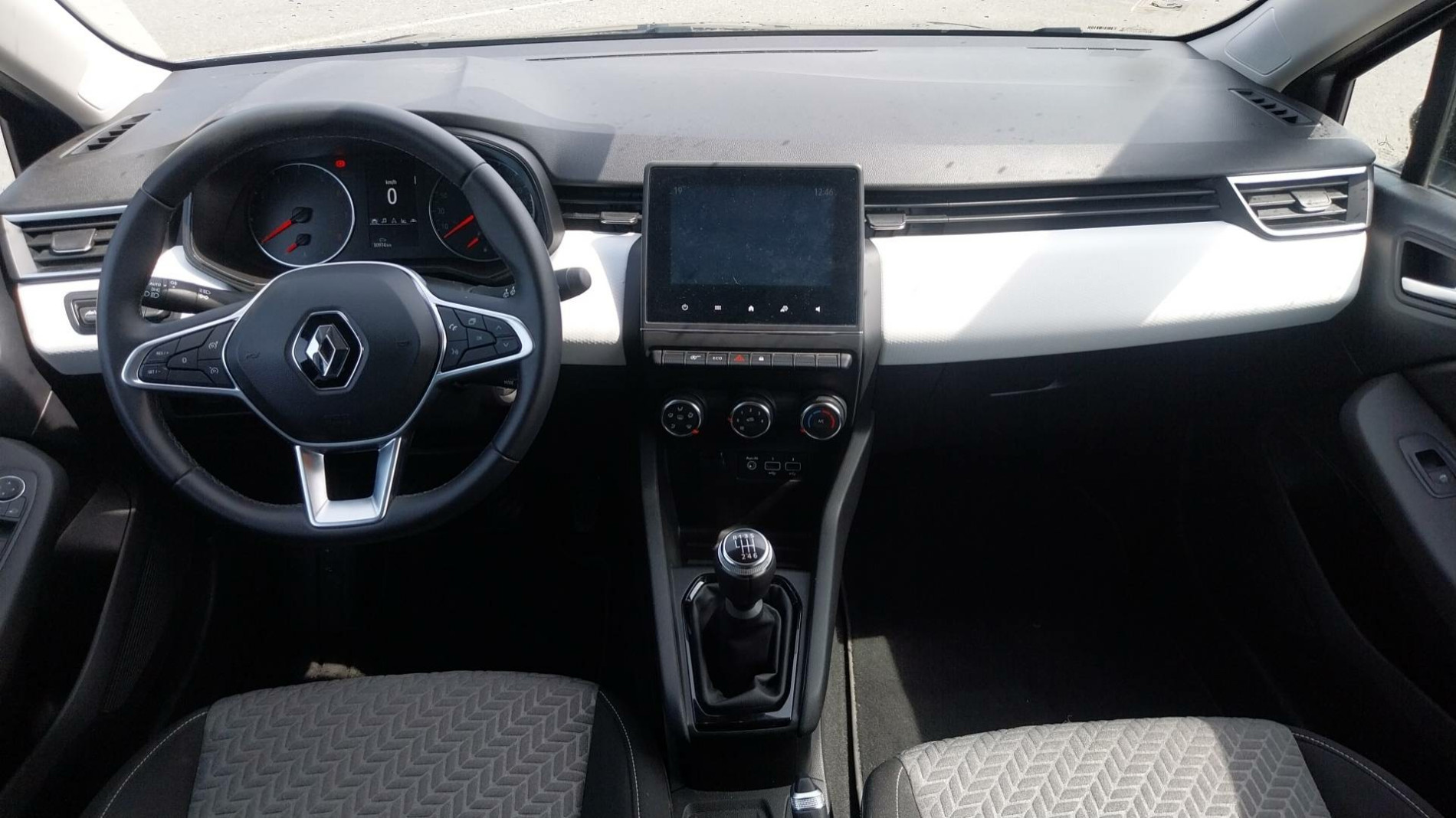 Vente en ligne Renault Clio 5 Clio TCe 100 GPL au prix de 13 990 €