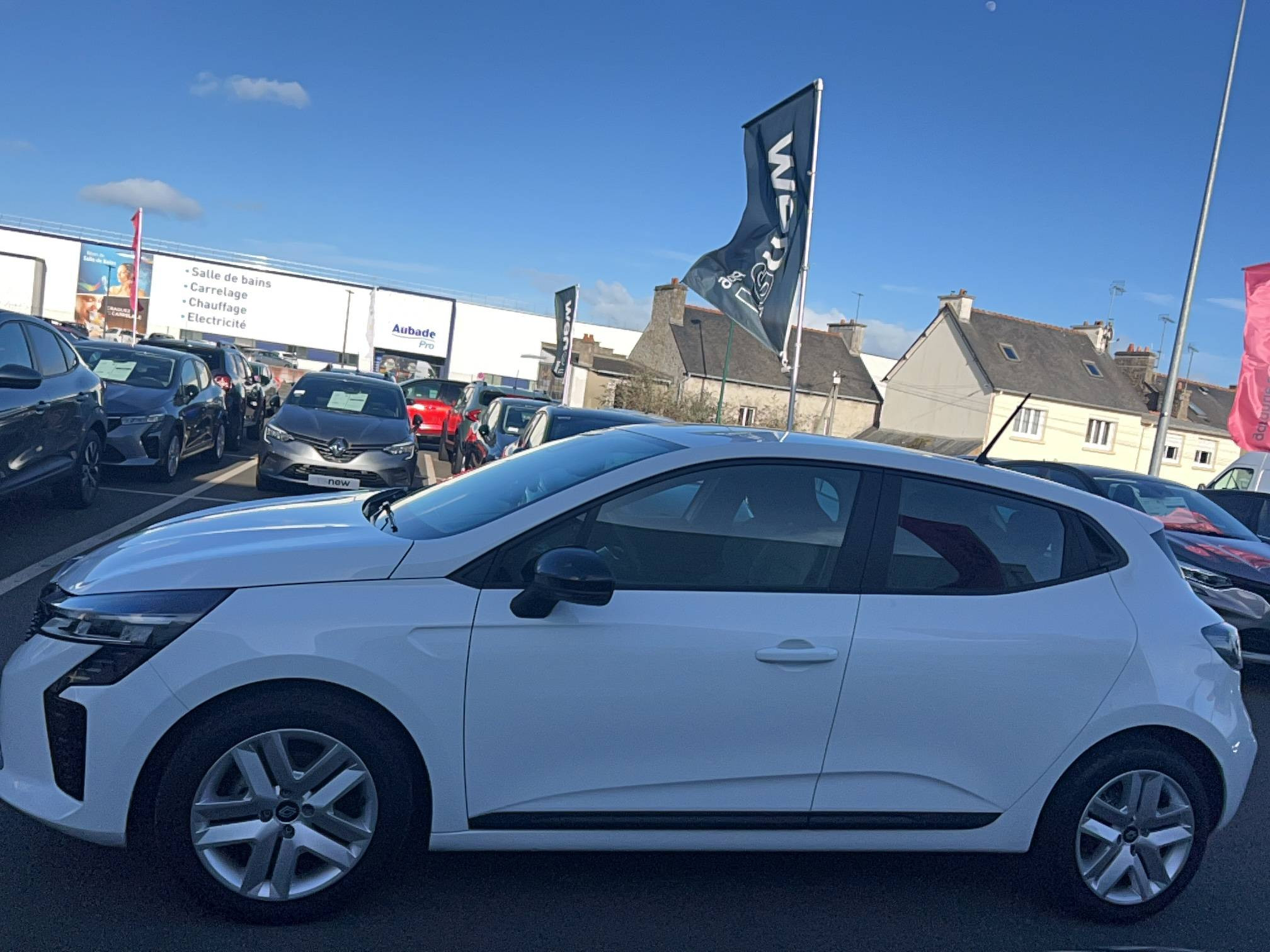 Vente en ligne Renault Clio 5 Clio TCe 90 au prix de 15 500 €