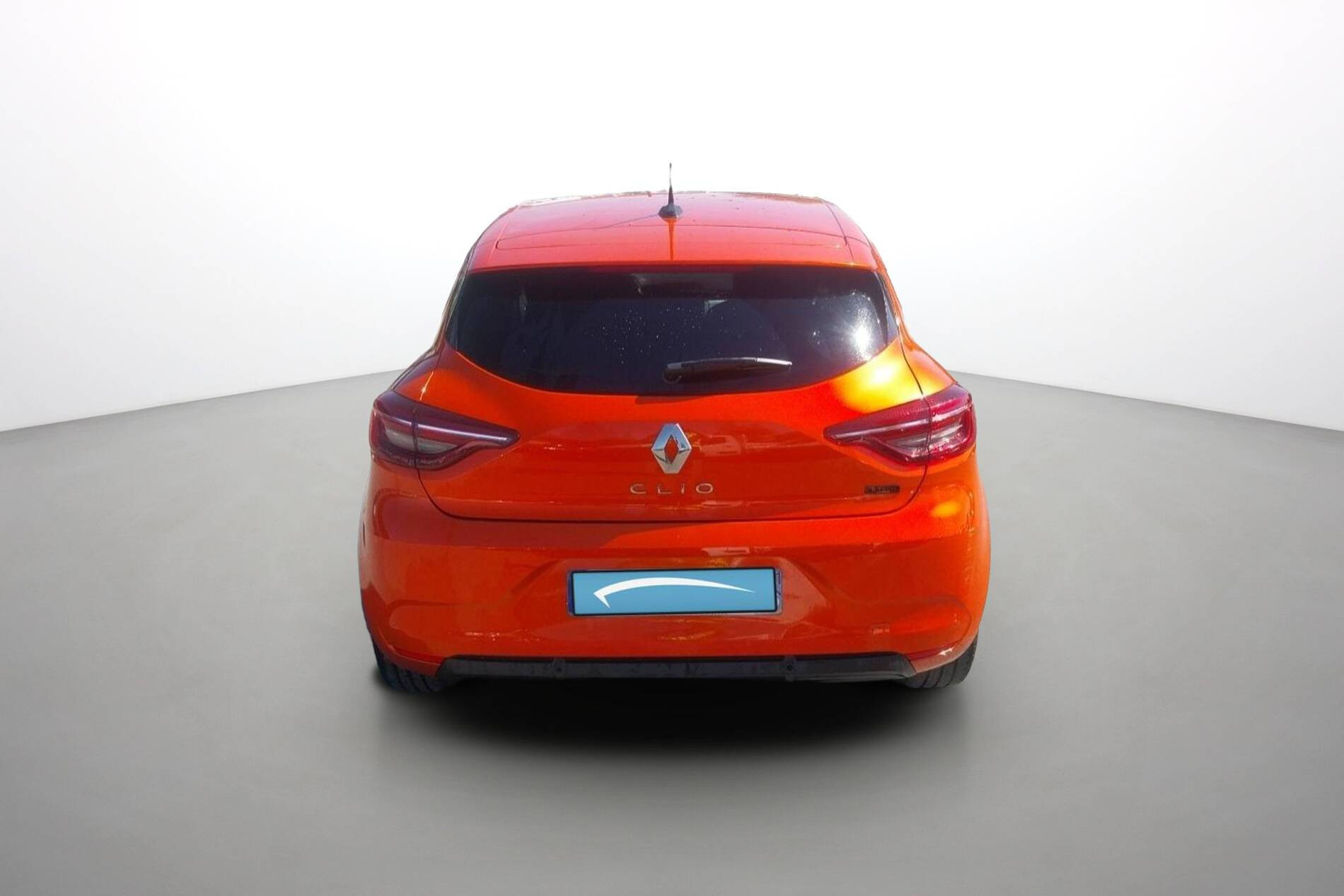 Vente en ligne Renault Clio 5 Clio E-Tech hybride 145 au prix de 15 990 €