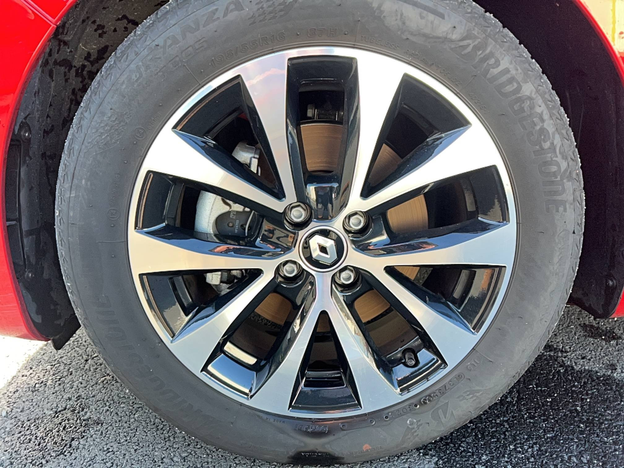 Vente en ligne Renault Clio 5 Clio E-Tech full hybrid 145 au prix de 18 450 €