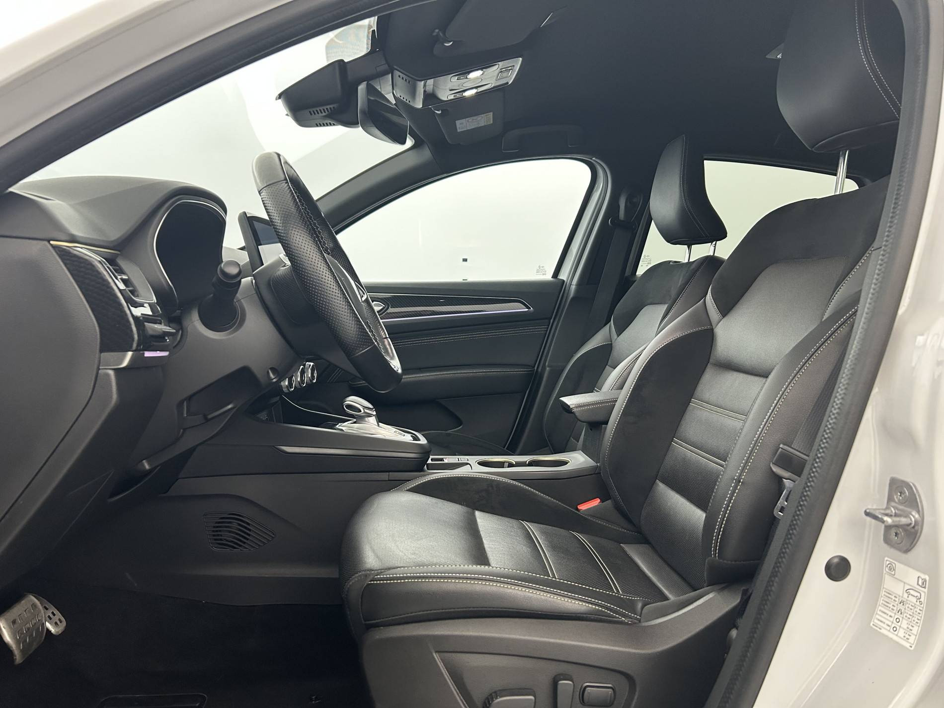 Vente en ligne Renault Arkana  E-Tech hybride 145 - 22 au prix de 19 990 €