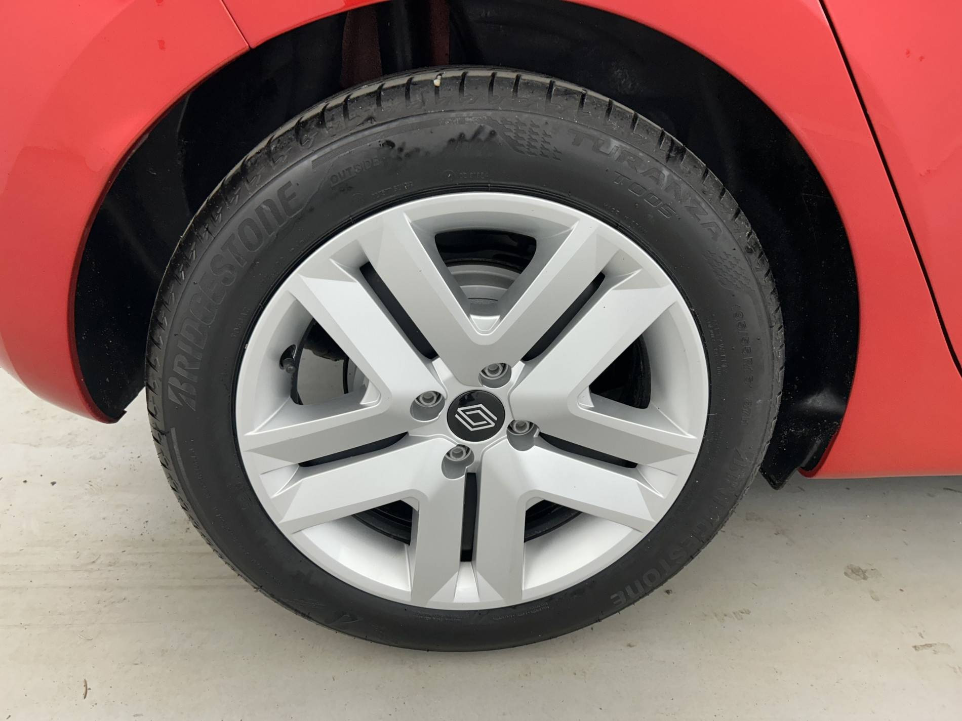 Vente en ligne Renault Clio 5 Clio E-Tech full hybrid 145 ch GSR2 au prix de 19 990 €