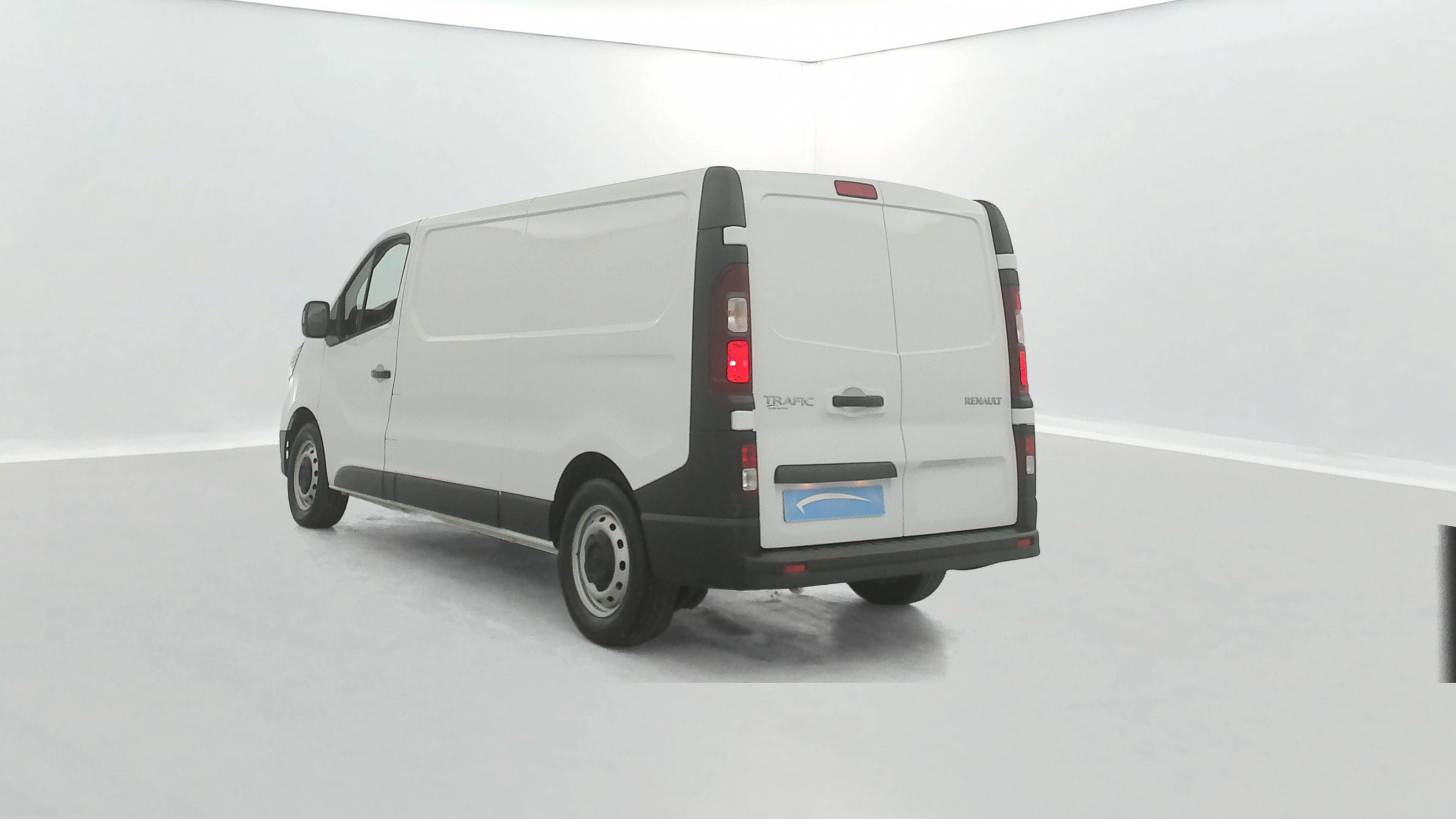 Vente en ligne Renault Trafic 3 Fourgon TRAFIC FGN L2H1 3000 KG BLUE DCI 130 au prix de 22 990 €