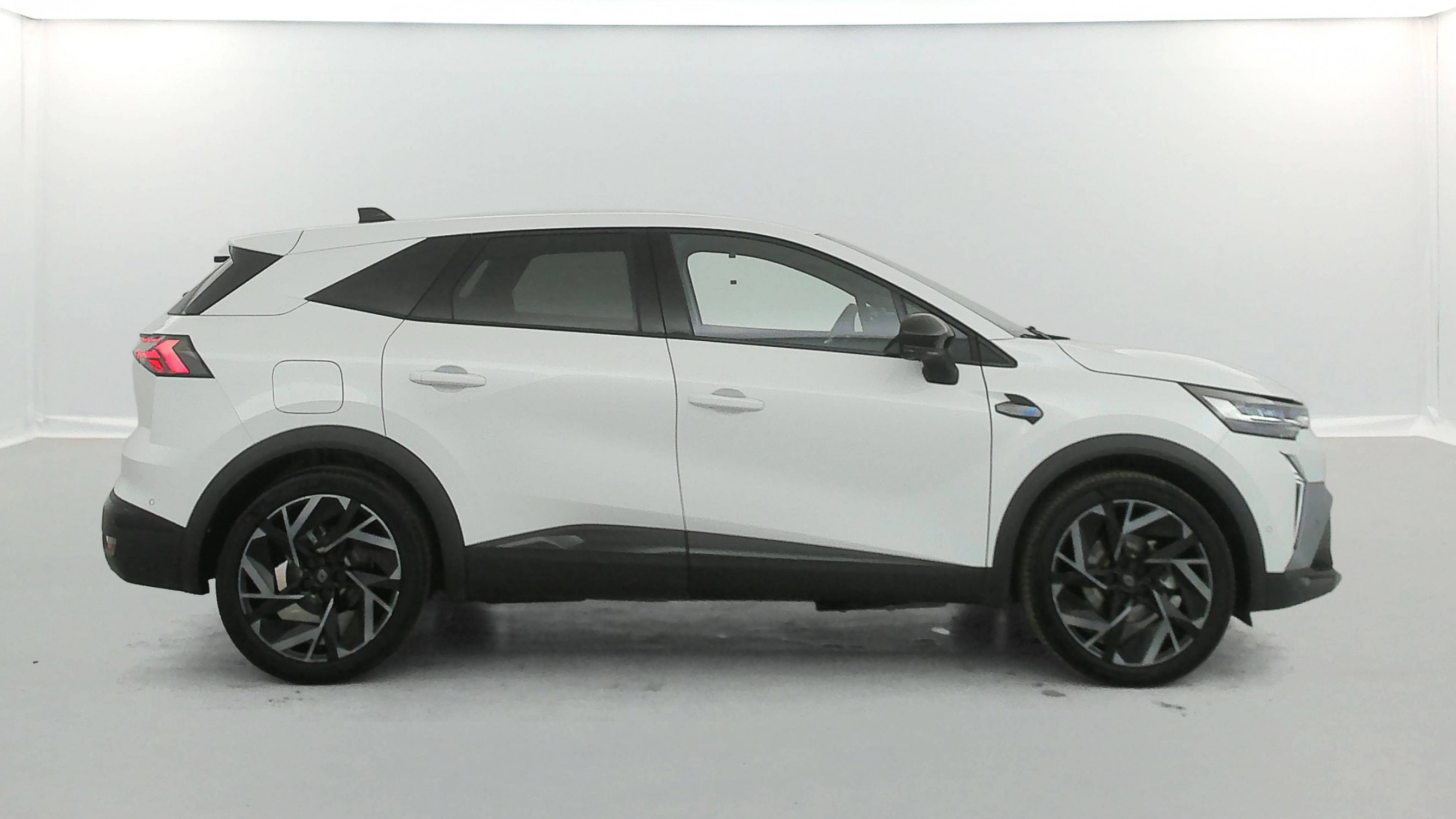 Vente en ligne Renault Symbioz  E-Tech full hybrid 145 au prix de 25 991 €