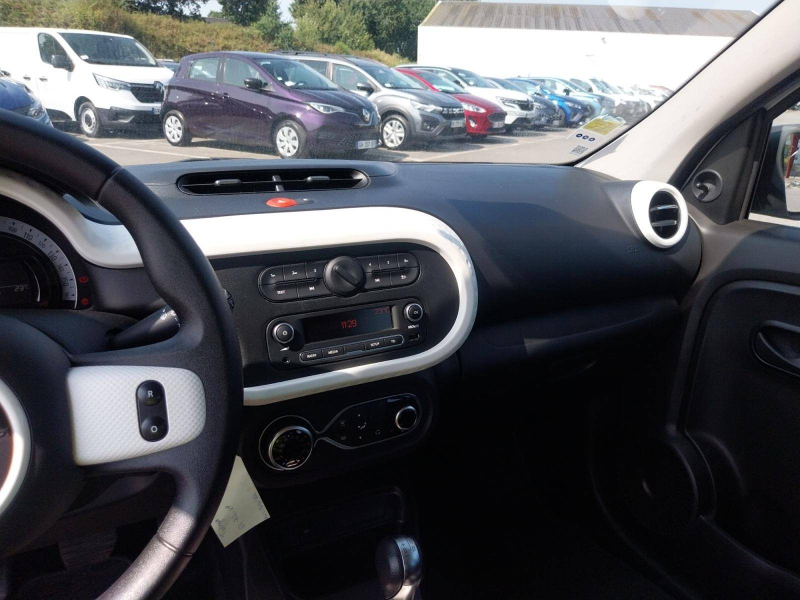 Vente en ligne Renault Twingo Electrique Twingo III E-Tech au prix de 12 900 €