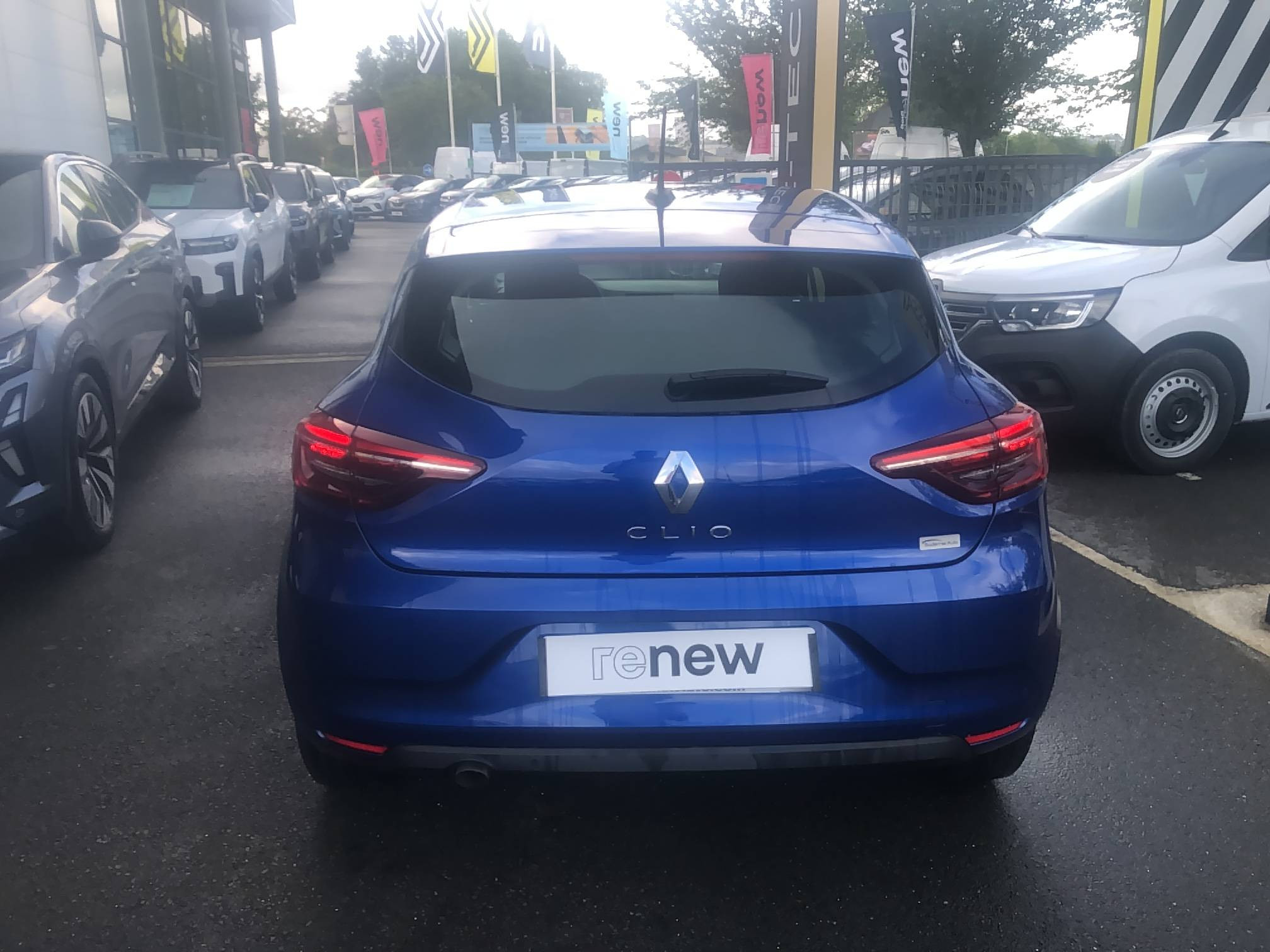 Vente en ligne Renault Clio 5 Clio TCe 90 au prix de 13 990 €