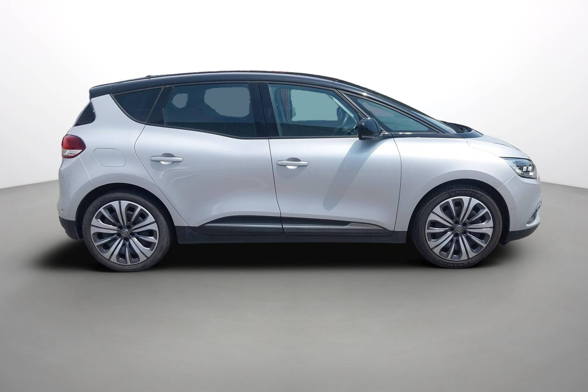 Vente en ligne Renault Scenic 4 Scenic TCe 140 au prix de 18 790 €