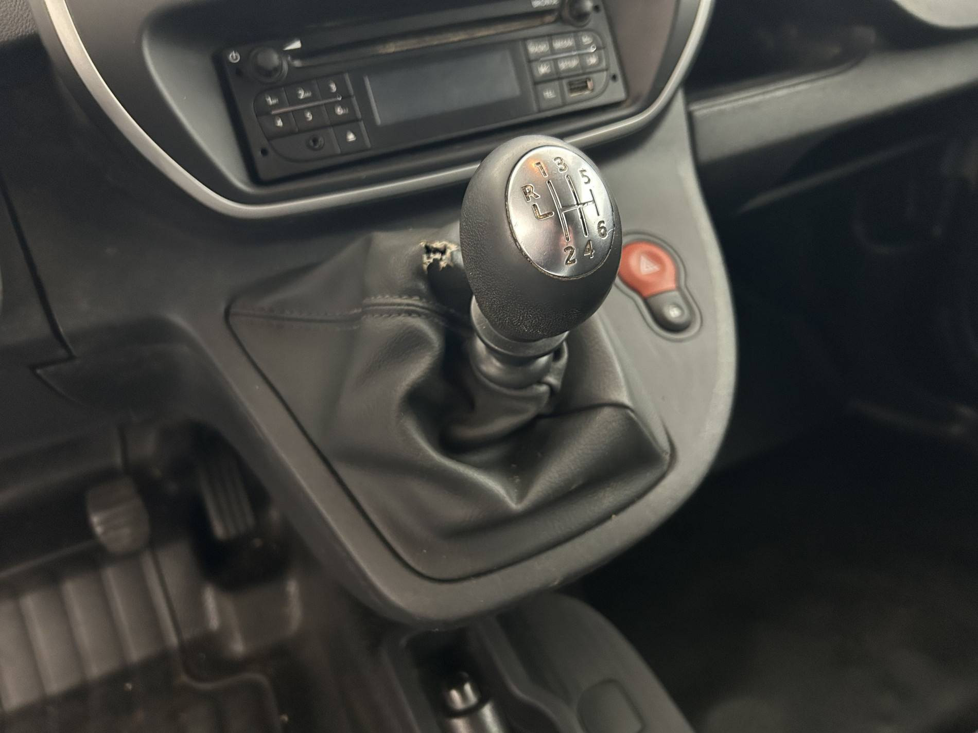 Vente en ligne Renault Kangoo Express  BLUE DCI 80 au prix de 11 990 €