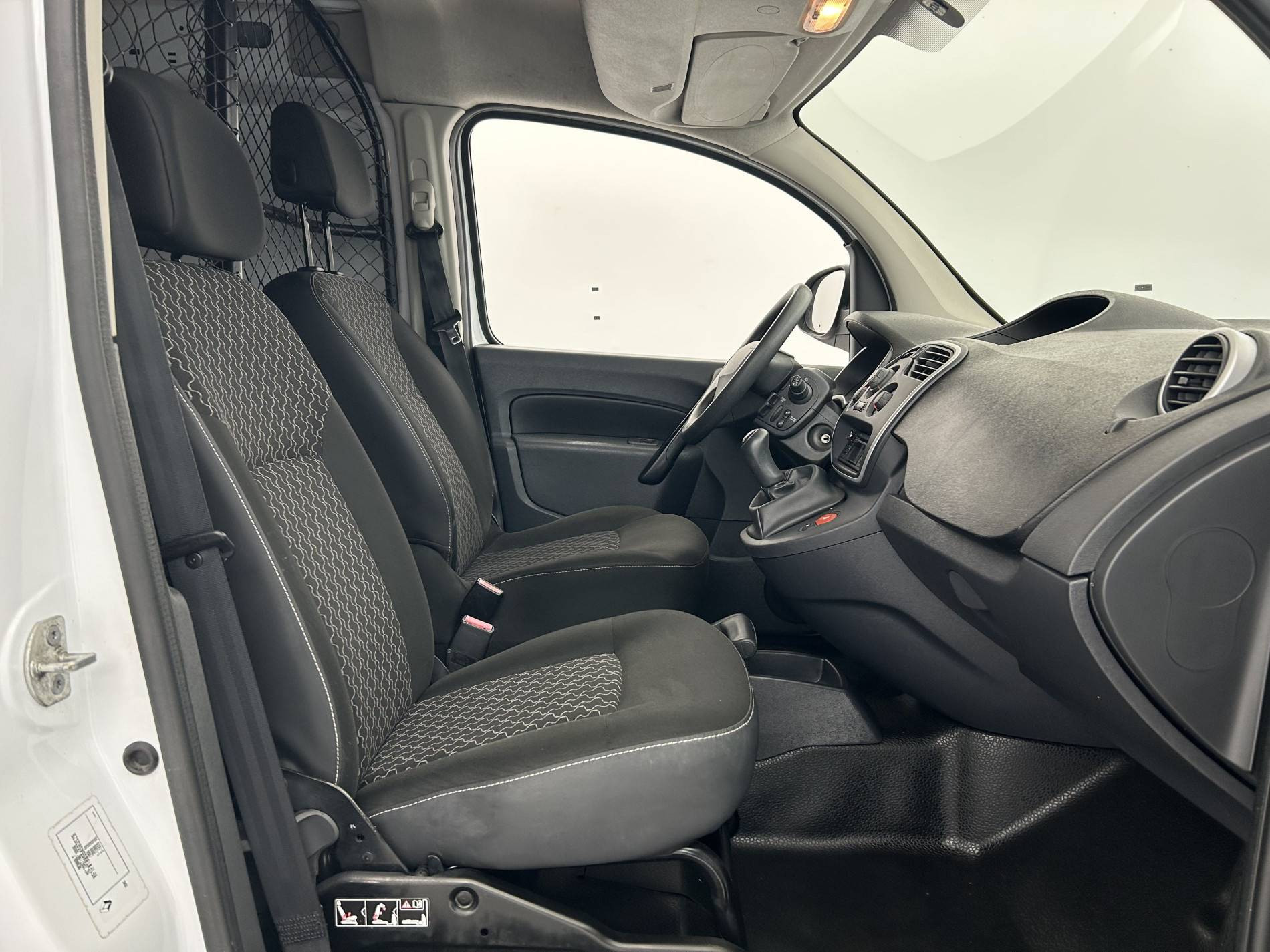 Vente en ligne Renault Kangoo Express  1.5 DCI 90 ENERGY au prix de 9 490 €