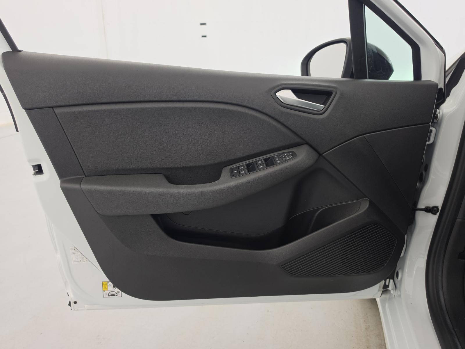 Vente en ligne Renault Clio 5 Clio E-Tech full hybrid 145 au prix de 16 490 €