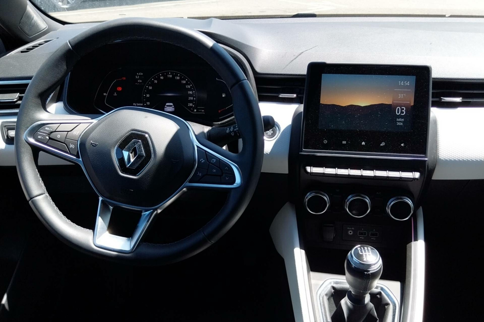 Vente en ligne Renault Clio 5 Clio TCe 90 au prix de 14 990 €