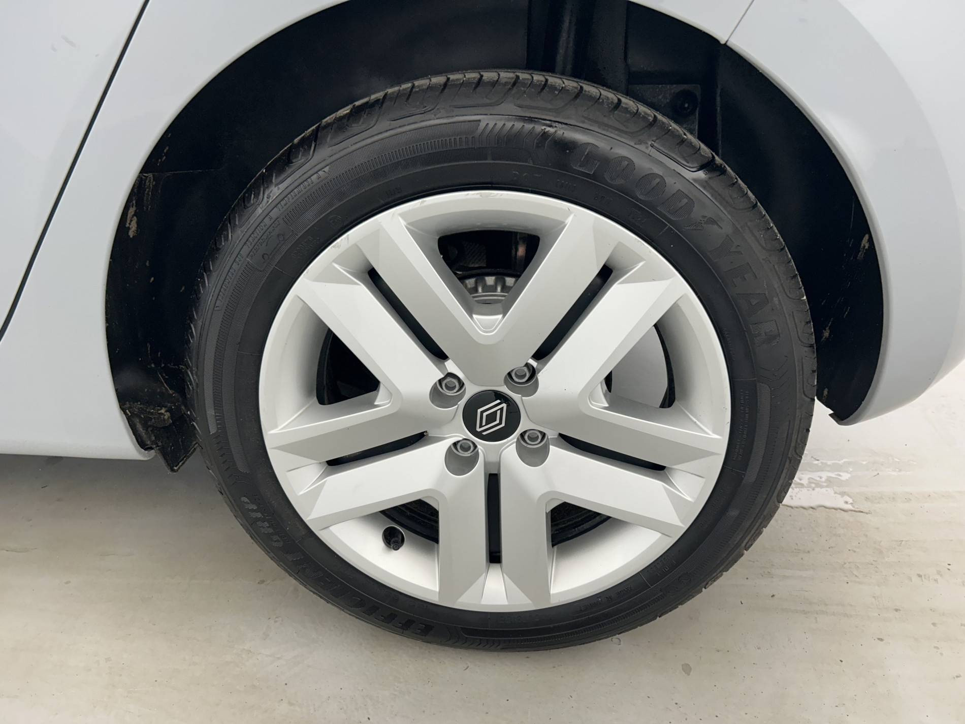 Vente en ligne Renault Clio 5 Clio TCe 90 ch GSR2 au prix de 15 490 €