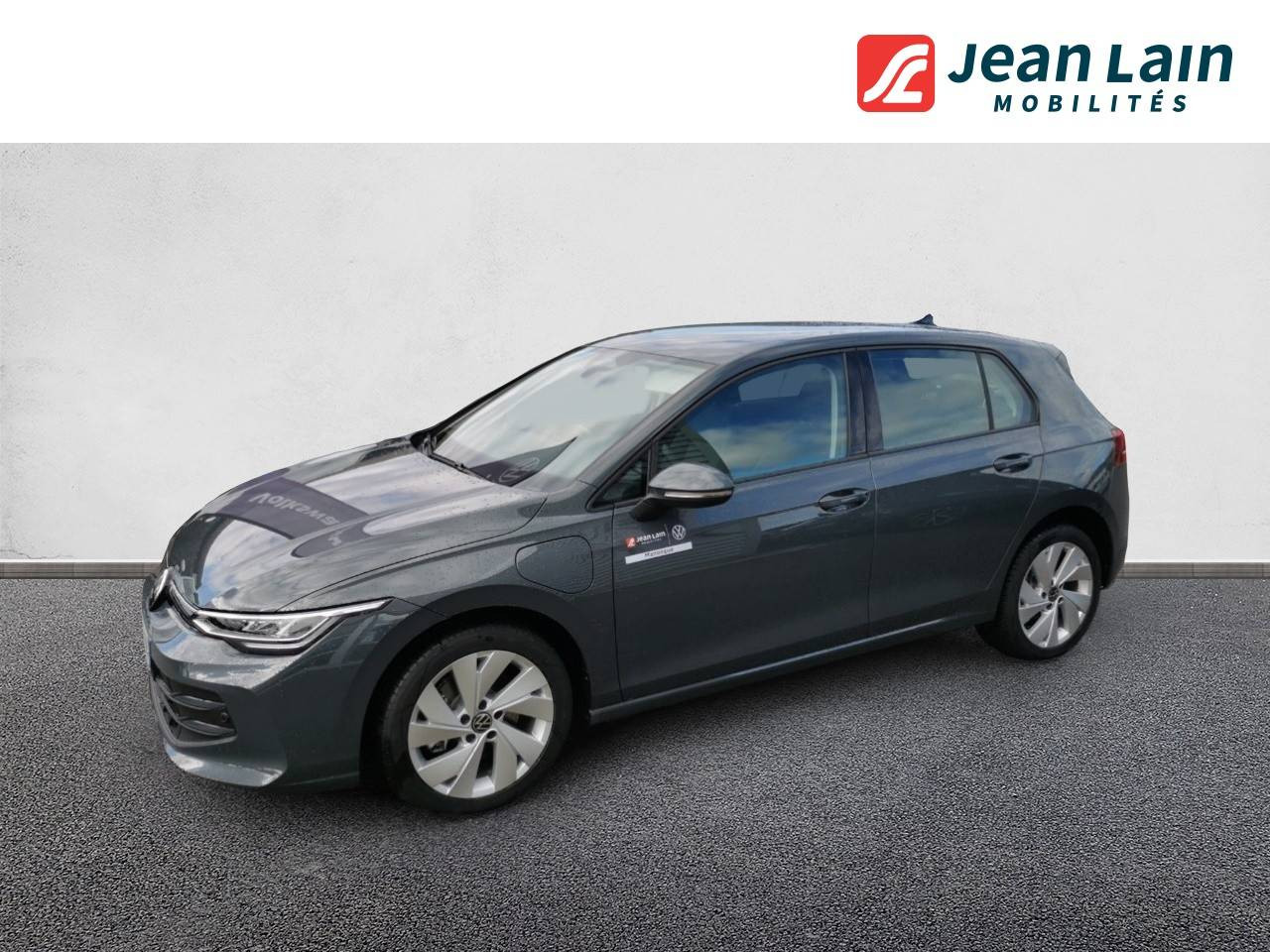 Vente en ligne VOLKSWAGEN GOLF Golf 1.5 eHybrid 204 DSG6 Life Plus de 2026 au prix de 40 490 €