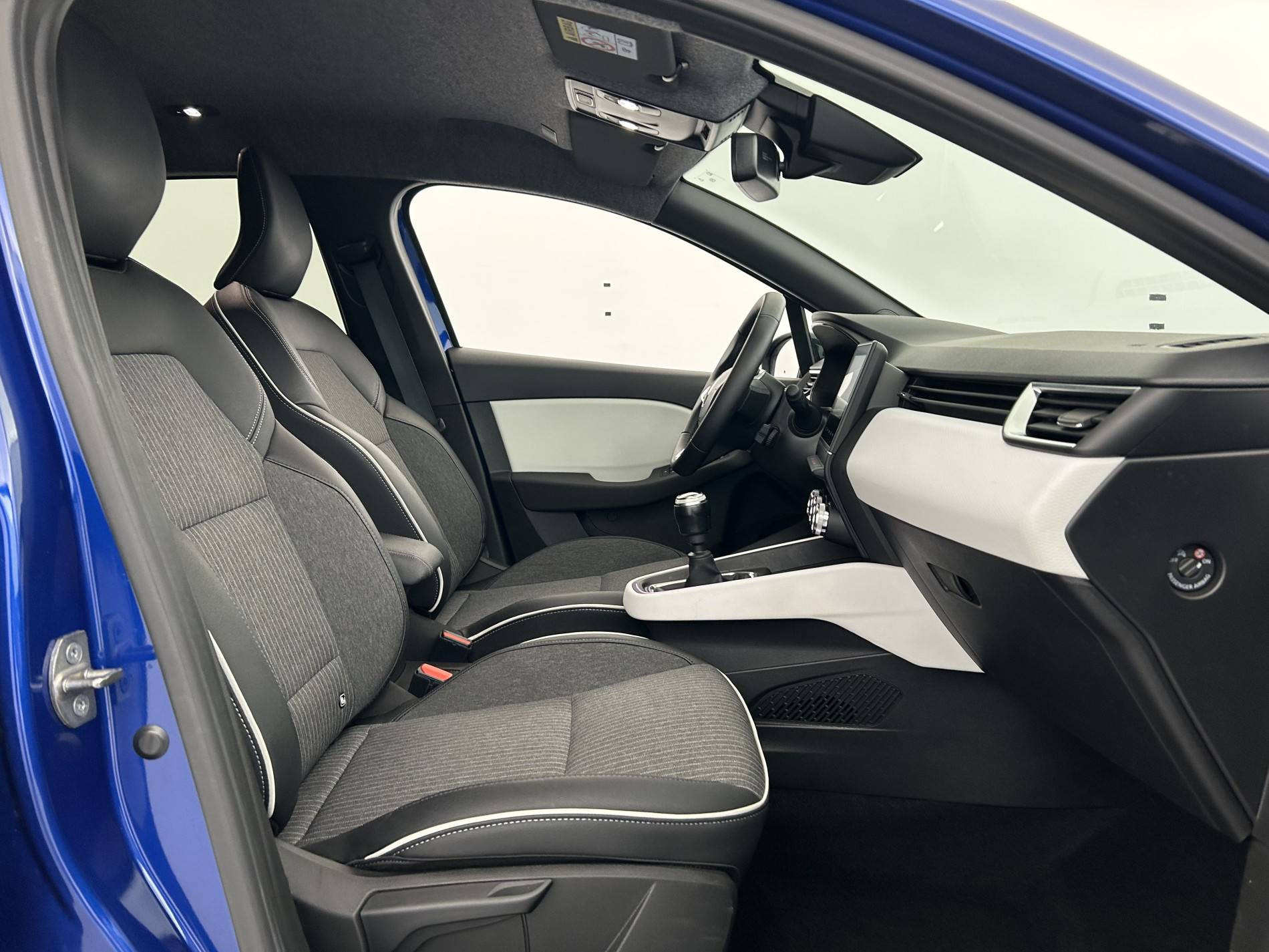 Vente en ligne Renault Clio 5 Clio TCe 90 au prix de 15 890 €