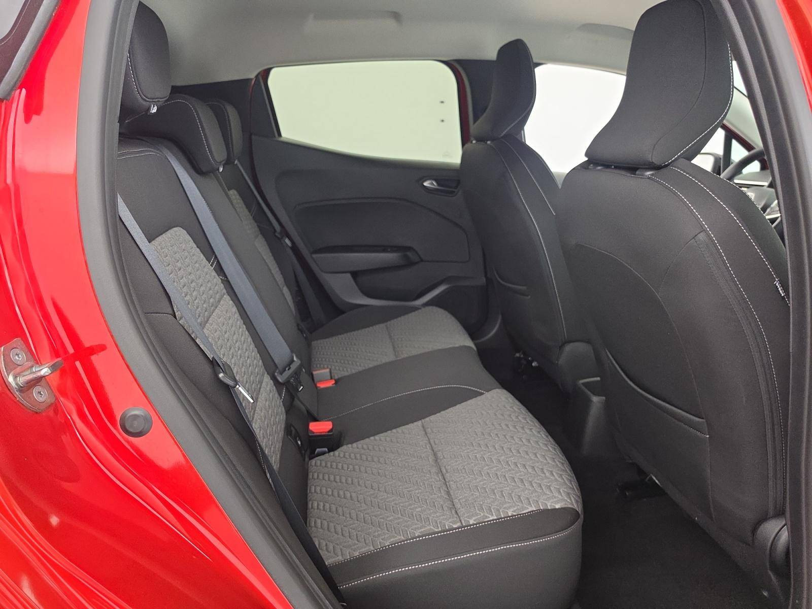 Vente en ligne Renault Clio 5 Clio E-Tech full hybrid 145 au prix de 17 990 €