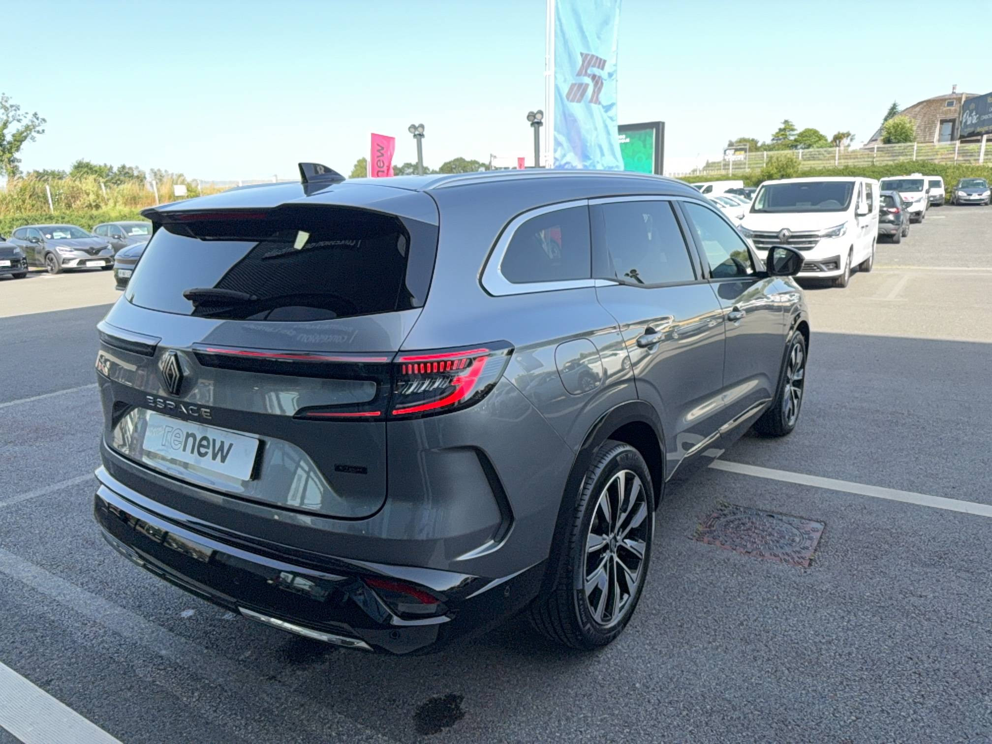 Vente en ligne Renault Espace Espace E-Tech full hybrid 200 GSR2 au prix de 34 990 €