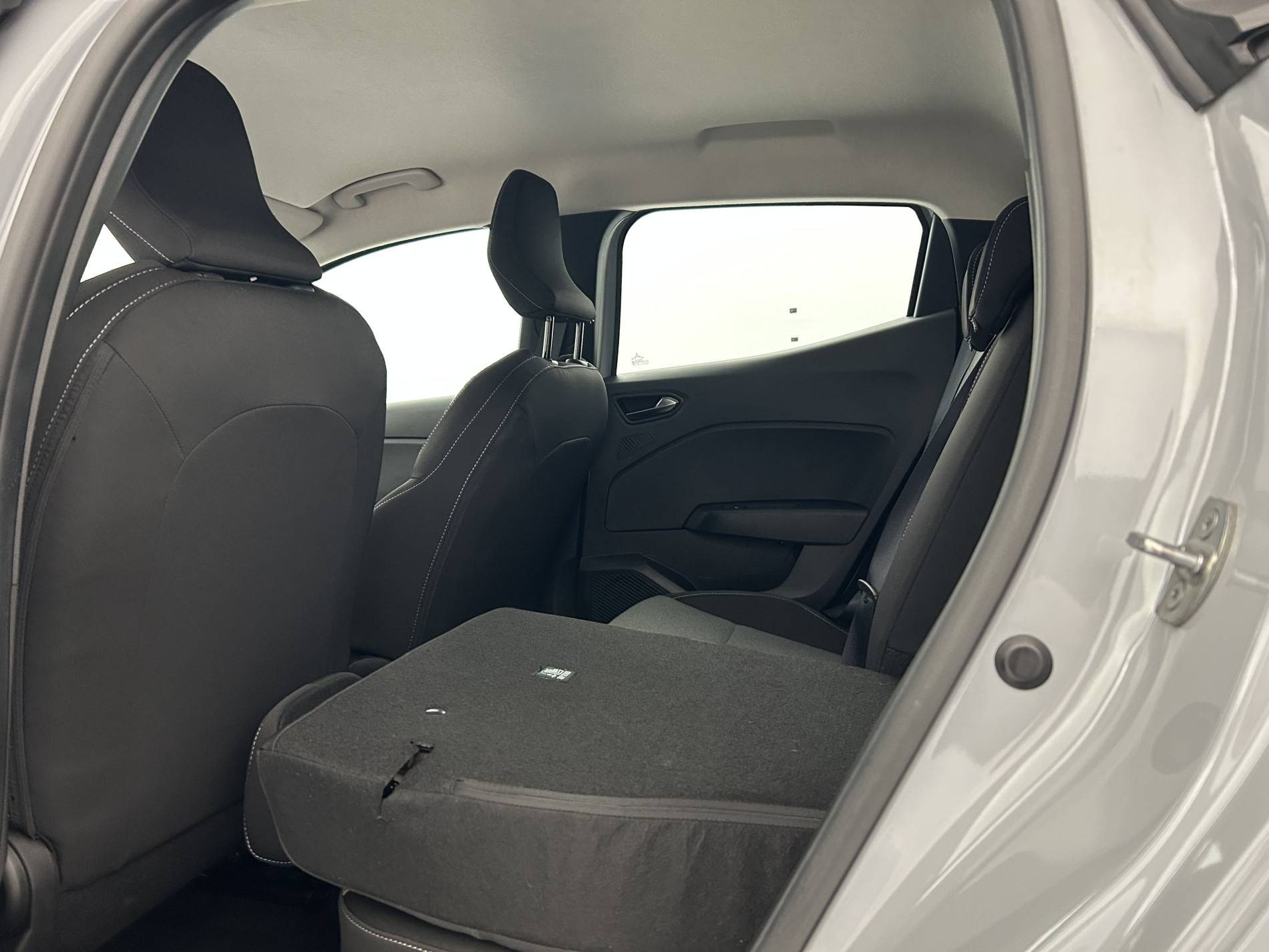 Vente en ligne Renault Clio 5 Clio TCe 90 ch GSR2 au prix de 15 990 €