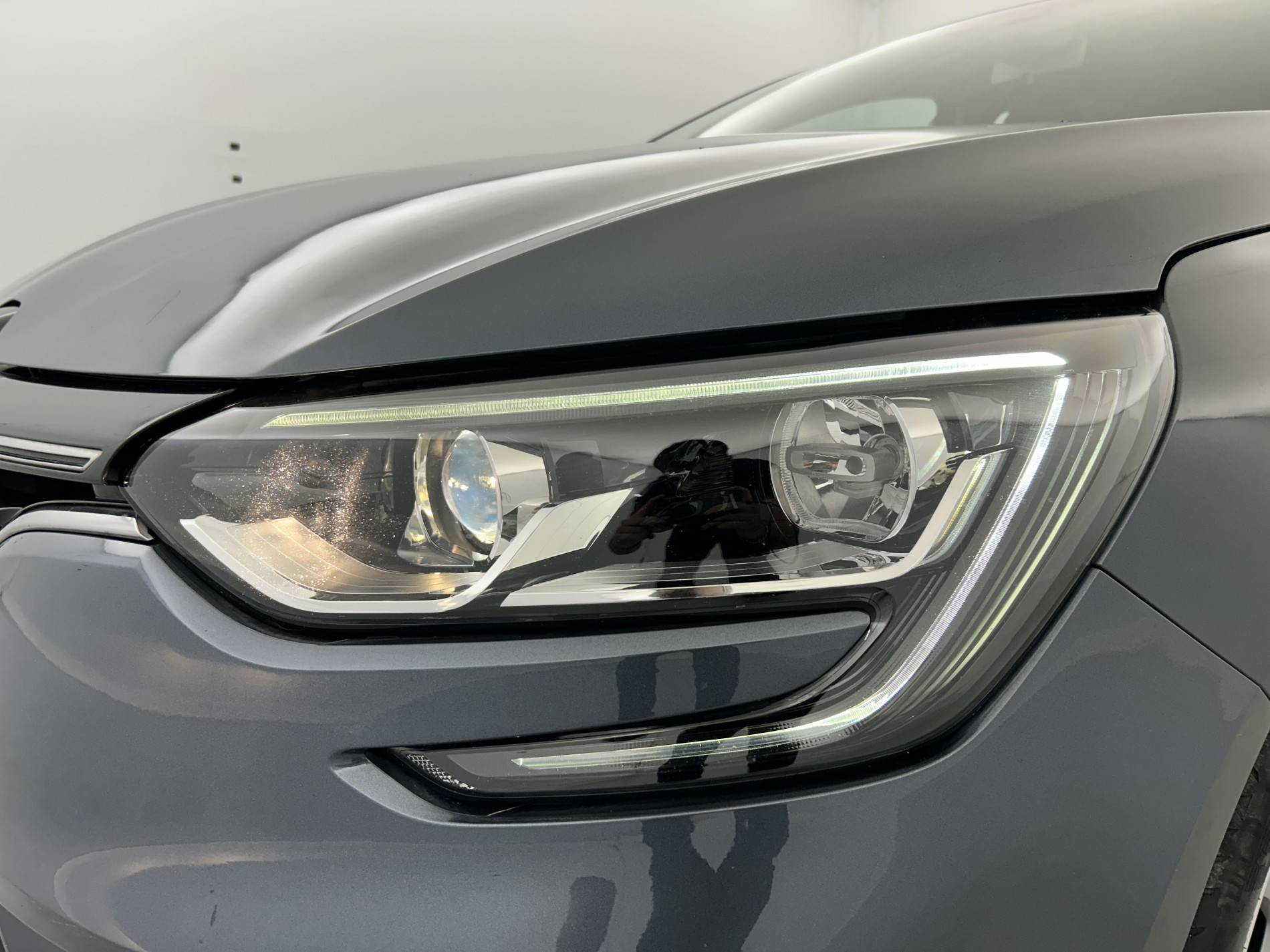 Vente en ligne Renault Megane 4 Mégane IV Berline Blue dCi 115 EDC au prix de 14 790 €
