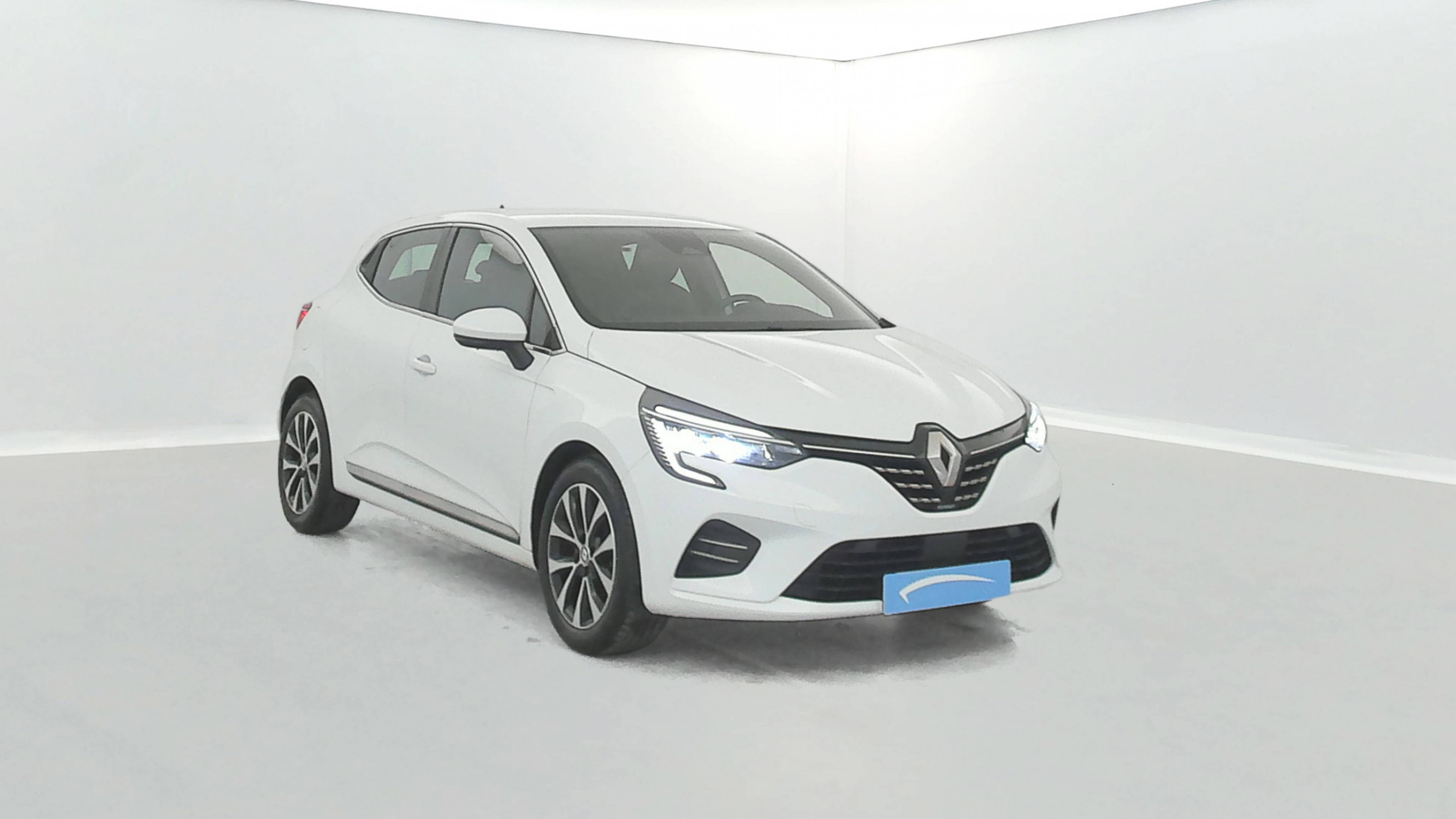 Vente en ligne Renault Clio 5 Clio TCe 90 - 21N au prix de 15 290 €