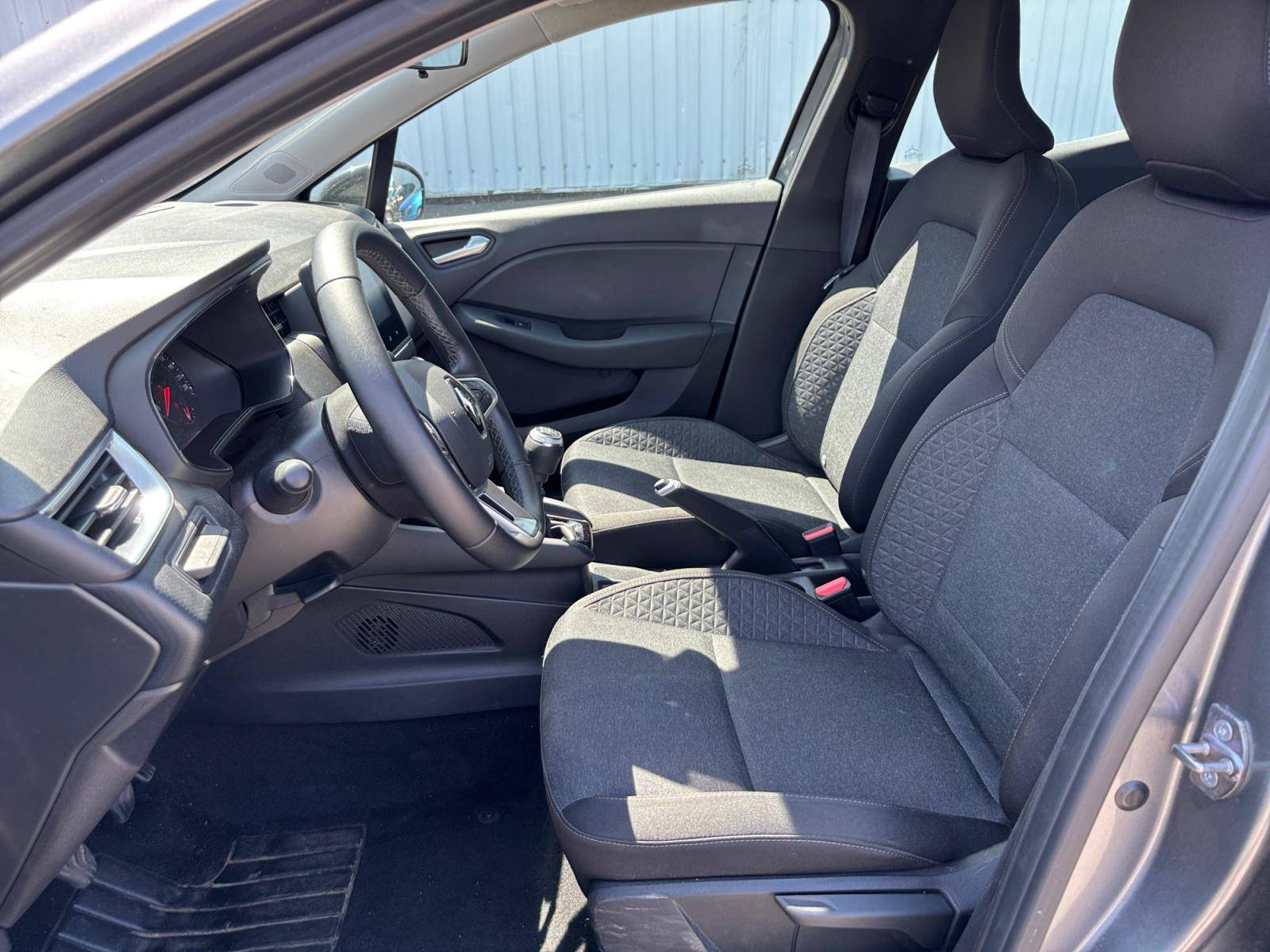 Vente en ligne Renault Clio 5 Clio TCe 90 au prix de 14 250 €
