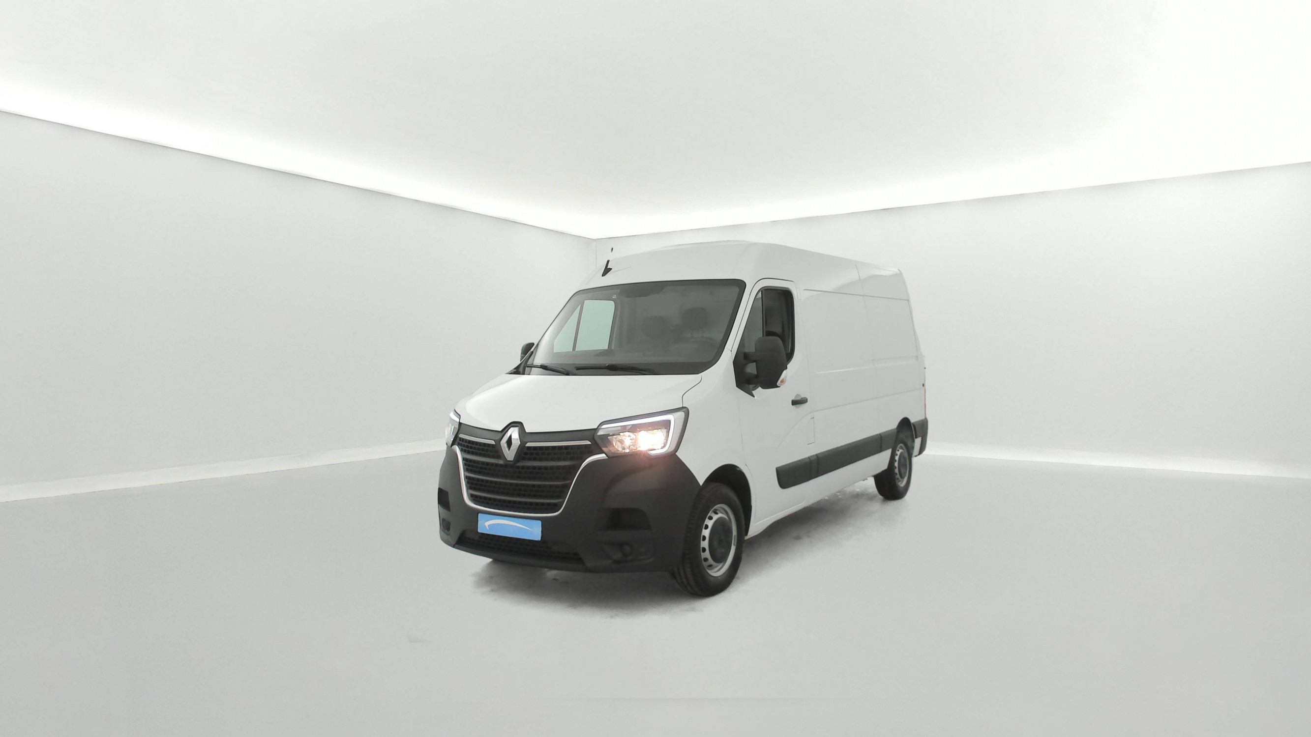 Renault Master Fourgon MASTER FGN TRAC F3500 L2H2 BLUE DCI 135 occasion de 2024 en vente à Cherbourg